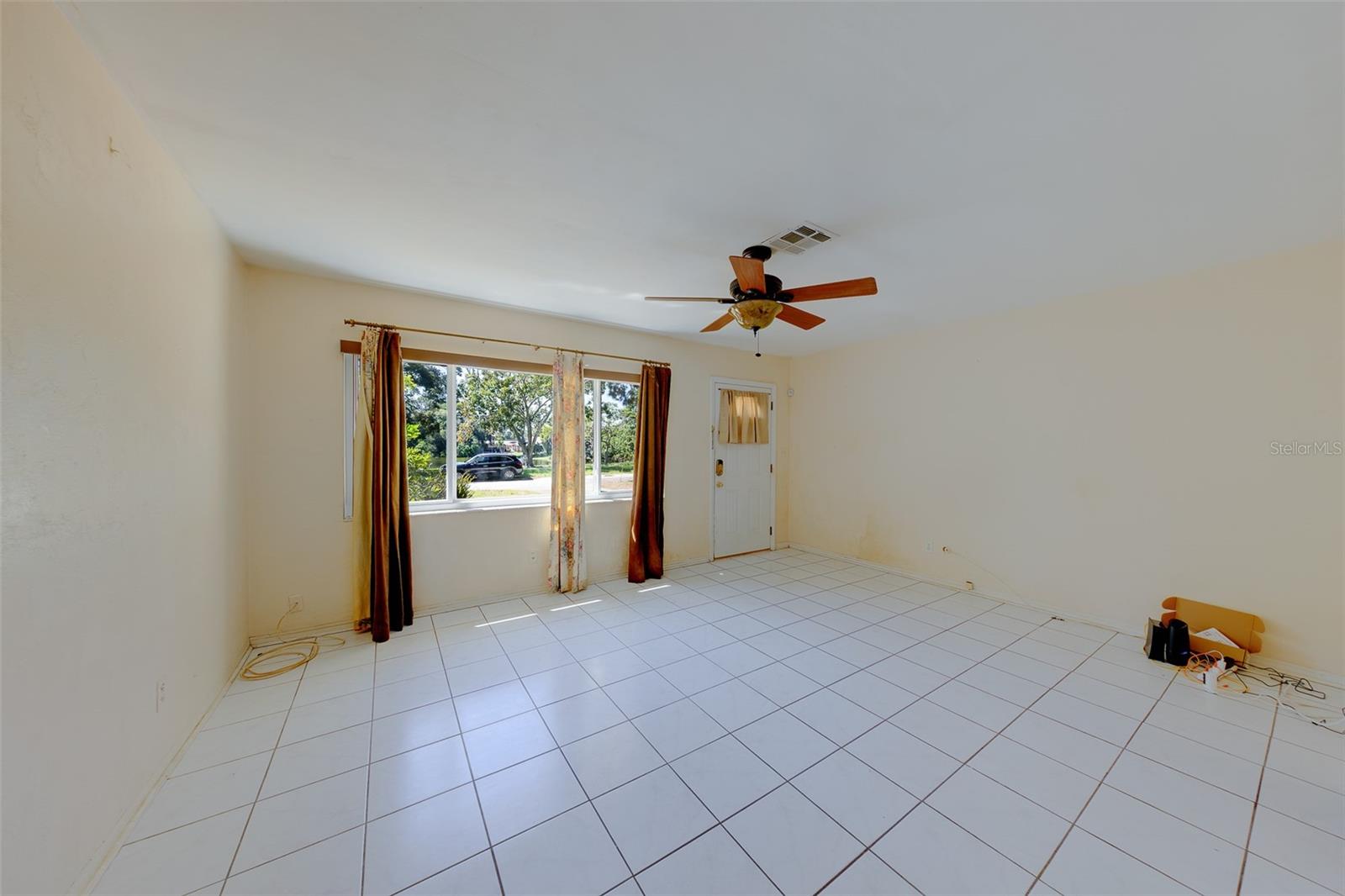 811 69TH AVENUE S, St Petersburg, FL 33705