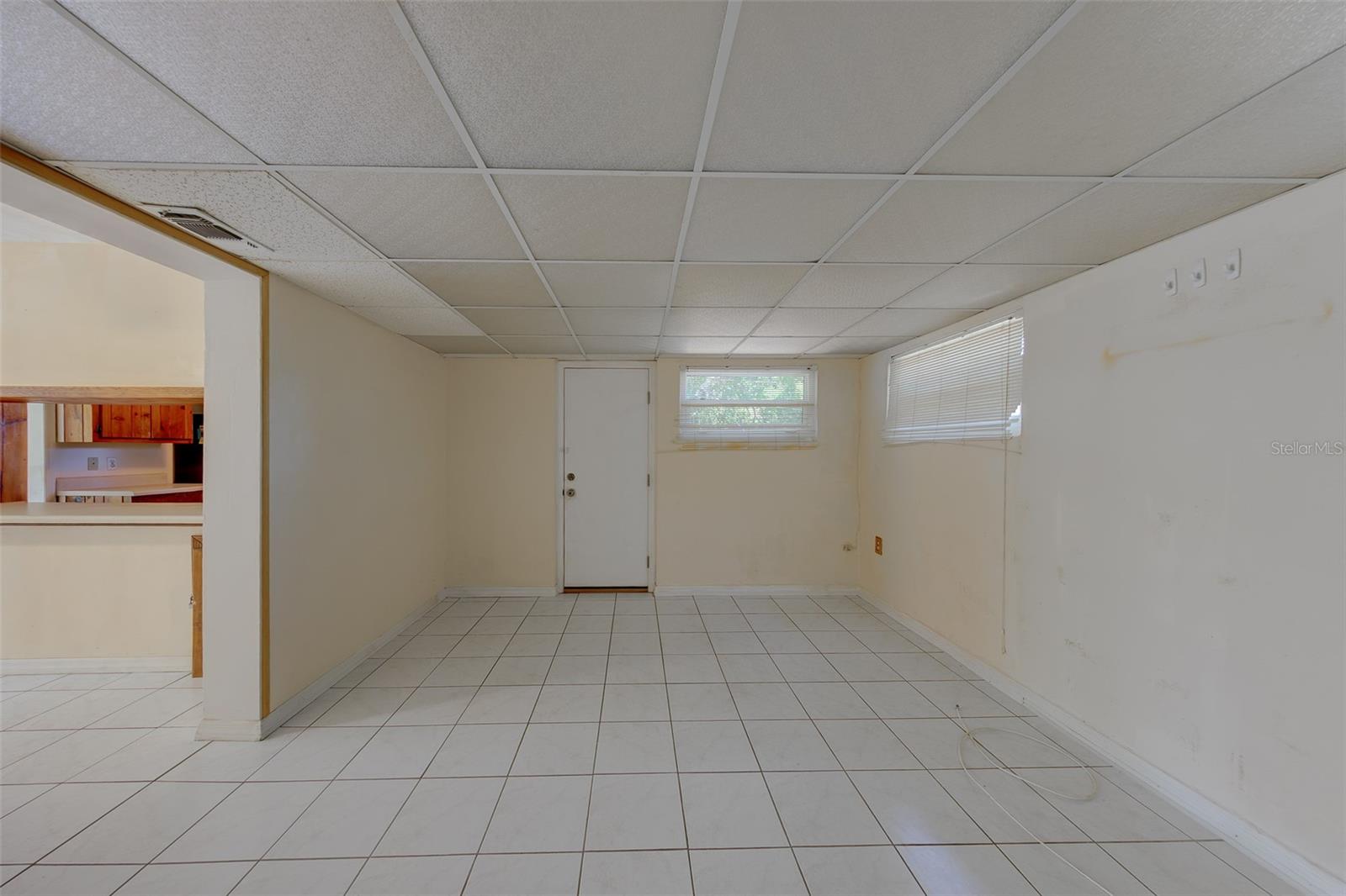 811 69TH AVENUE S, St Petersburg, FL 33705