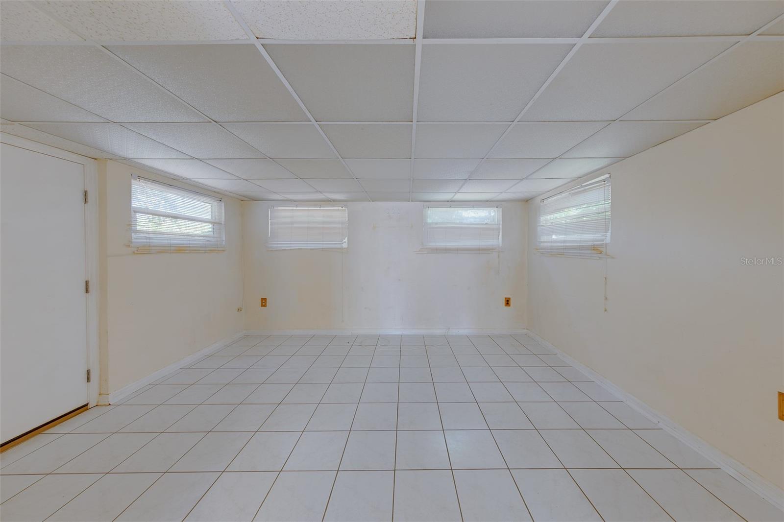 811 69TH AVENUE S, St Petersburg, FL 33705
