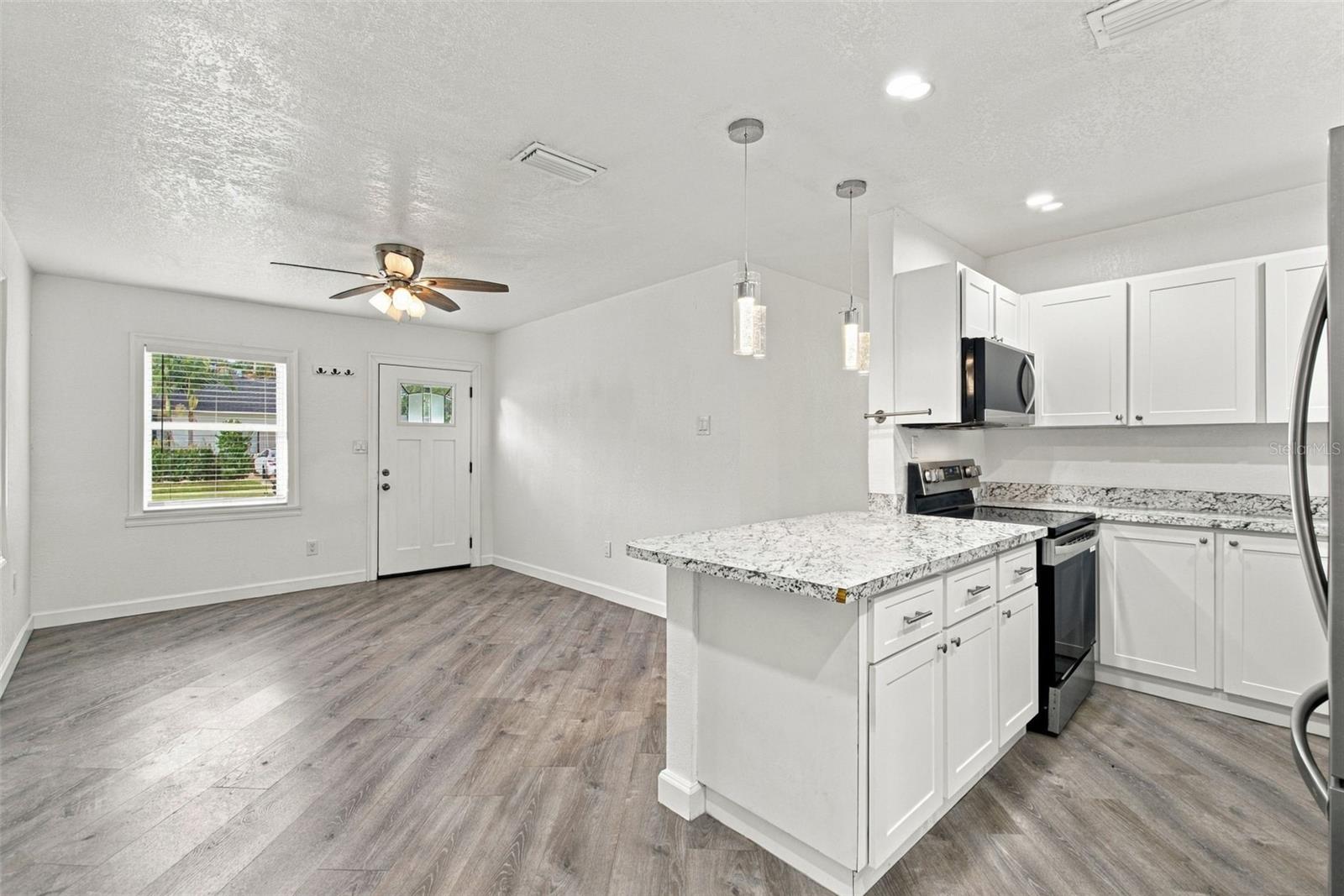 4730 W WALLCRAFT AVENUE, Tampa, FL 33611