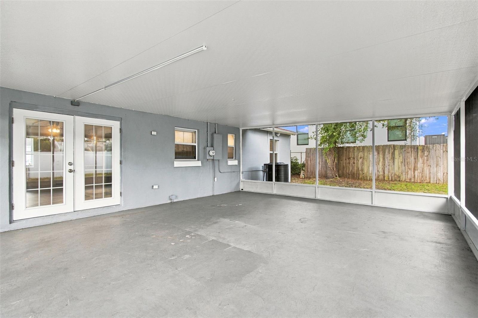 4730 W WALLCRAFT AVENUE, Tampa, FL 33611