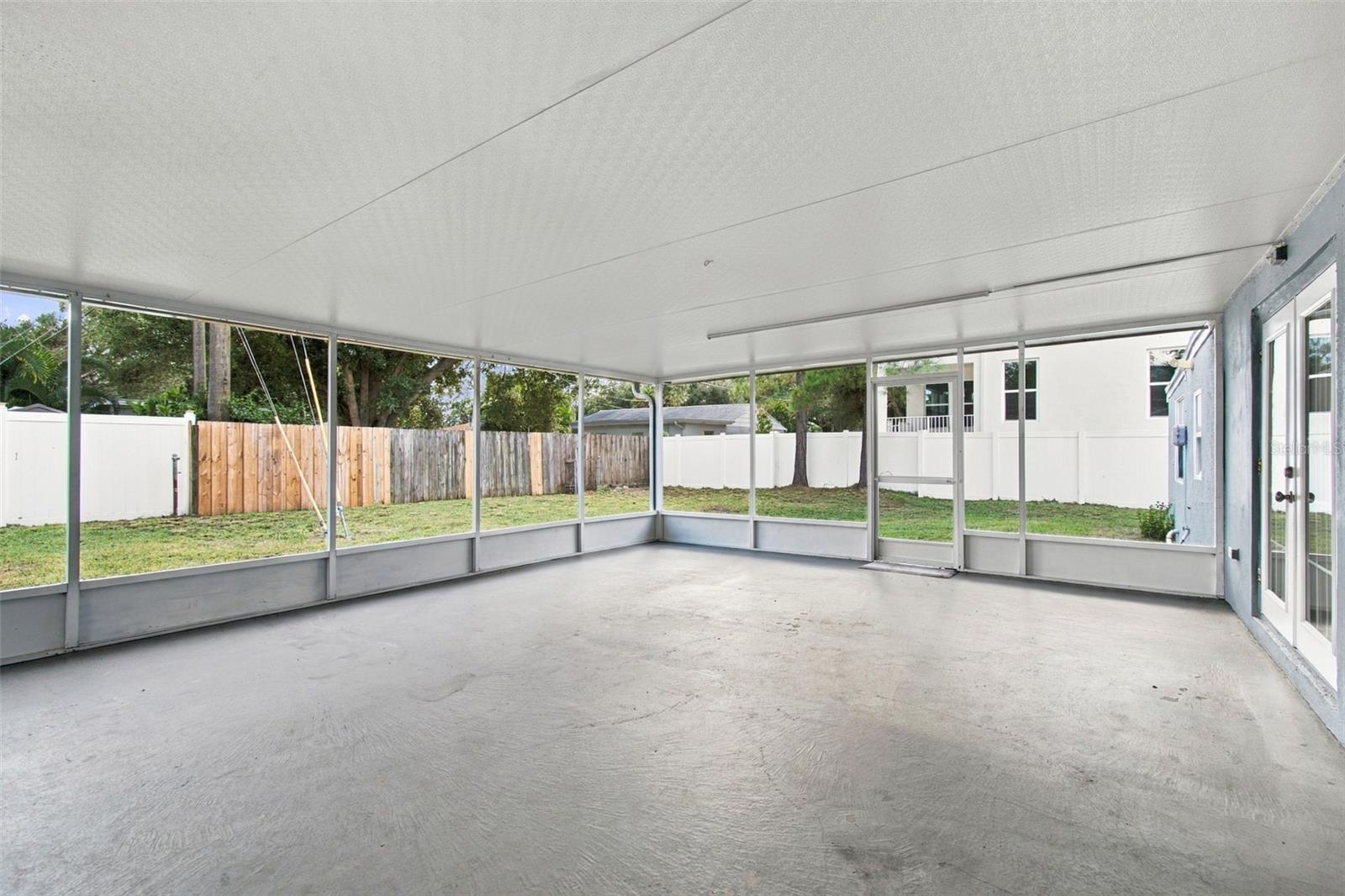 4730 W WALLCRAFT AVENUE, Tampa, FL 33611