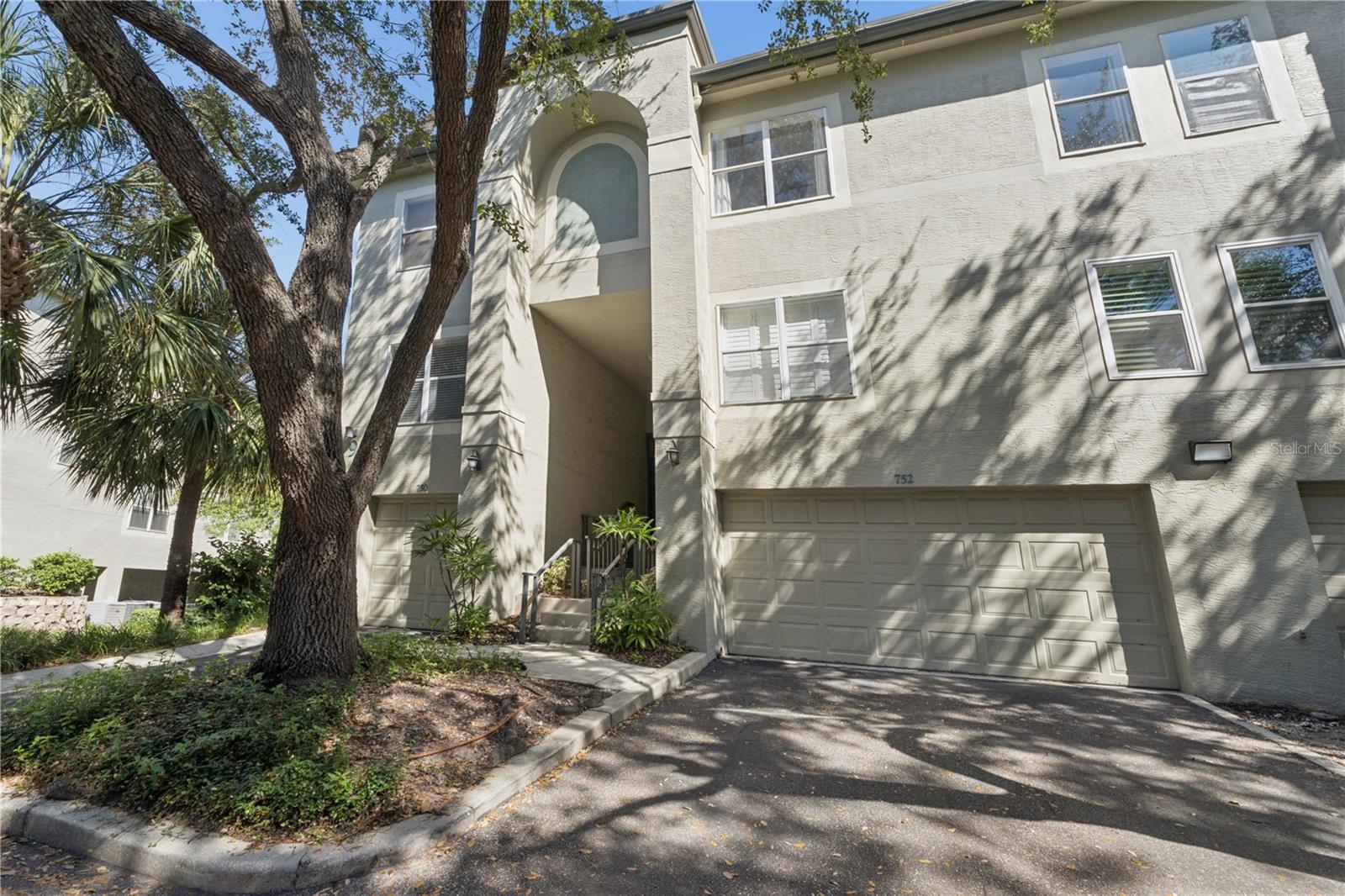 752 CORAL REEF DRIVE, Tampa, FL 33602 752 CORAL REEF DRIVE, Tampa, FL 33602