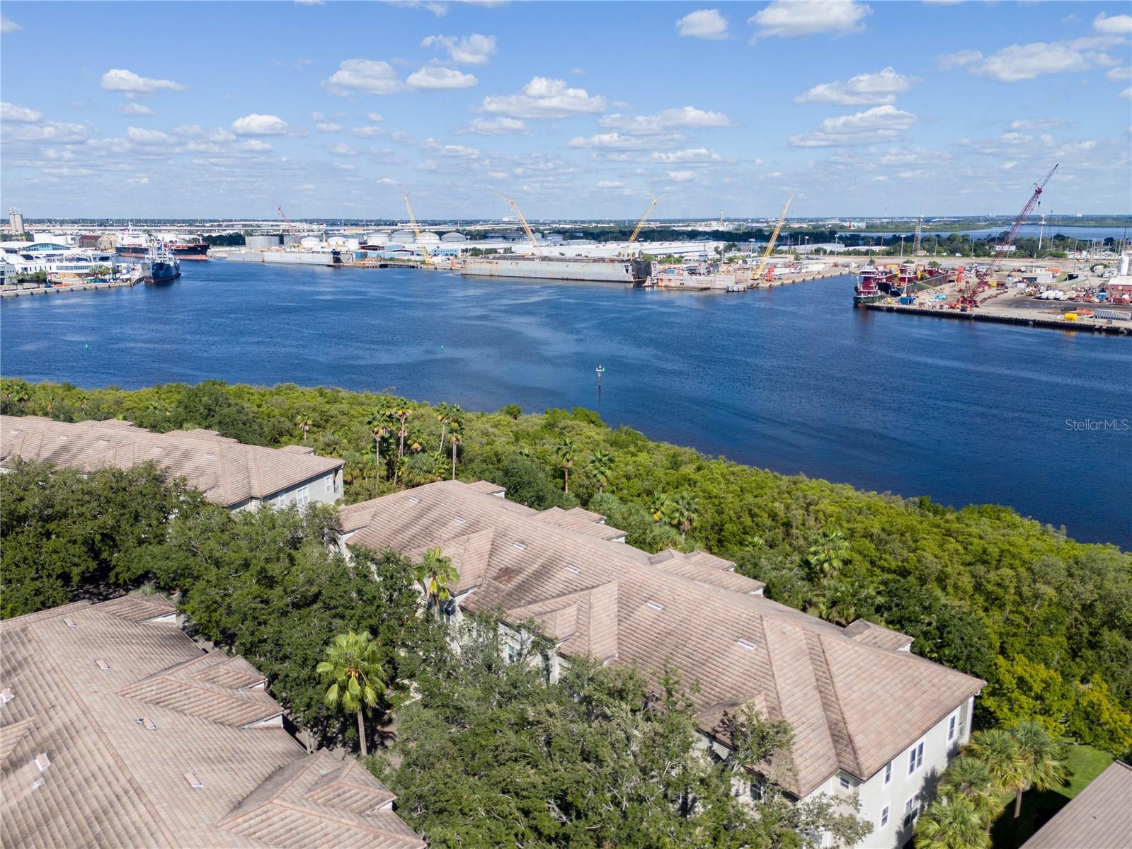752 CORAL REEF DRIVE, Tampa, FL 33602