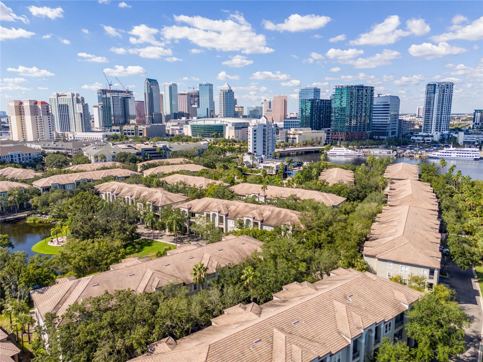 752 CORAL REEF DRIVE, Tampa, FL 33602