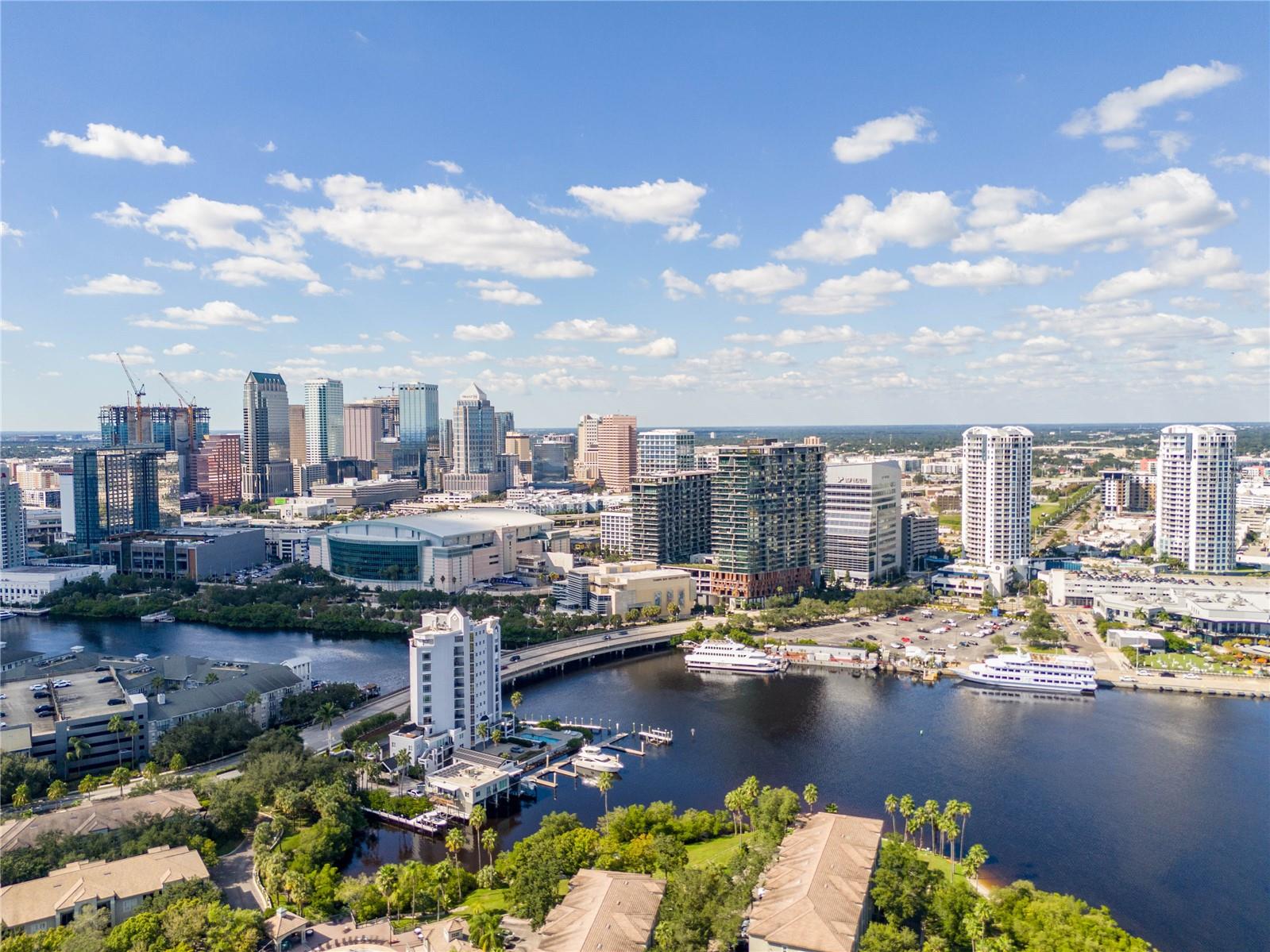 752 CORAL REEF DRIVE, Tampa, FL 33602
