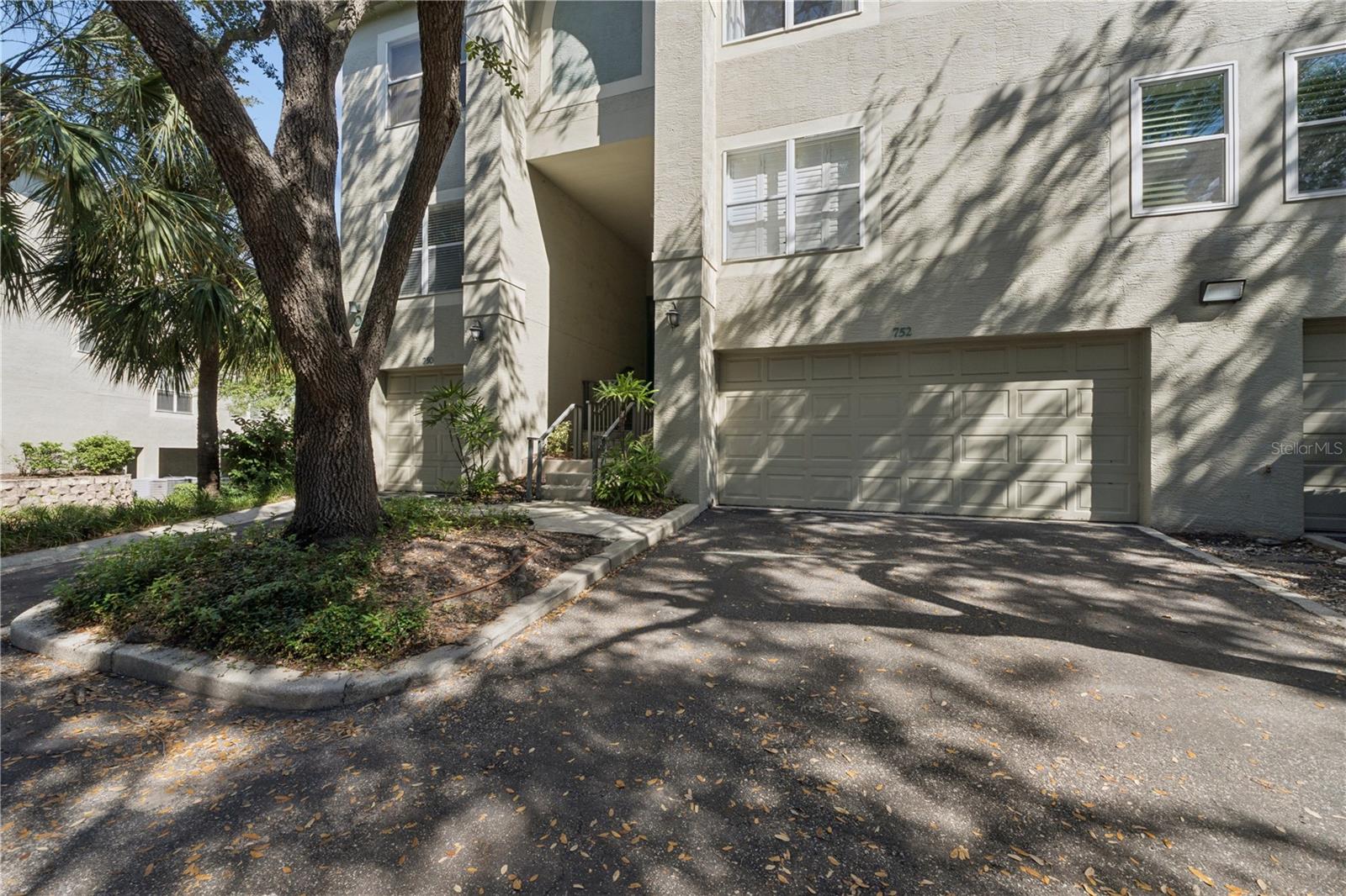 752 CORAL REEF DRIVE, Tampa, FL 33602 752 CORAL REEF DRIVE, Tampa, FL 33602