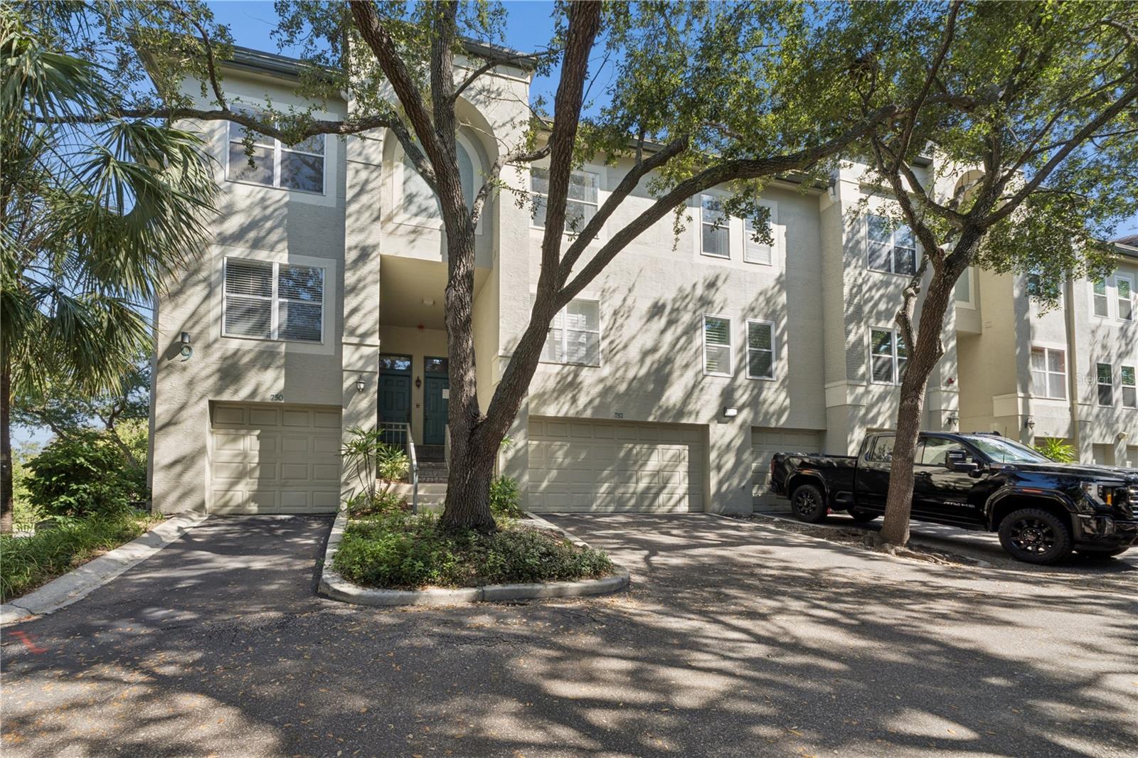 752 CORAL REEF DRIVE, Tampa, FL 33602 752 CORAL REEF DRIVE, Tampa, FL 33602