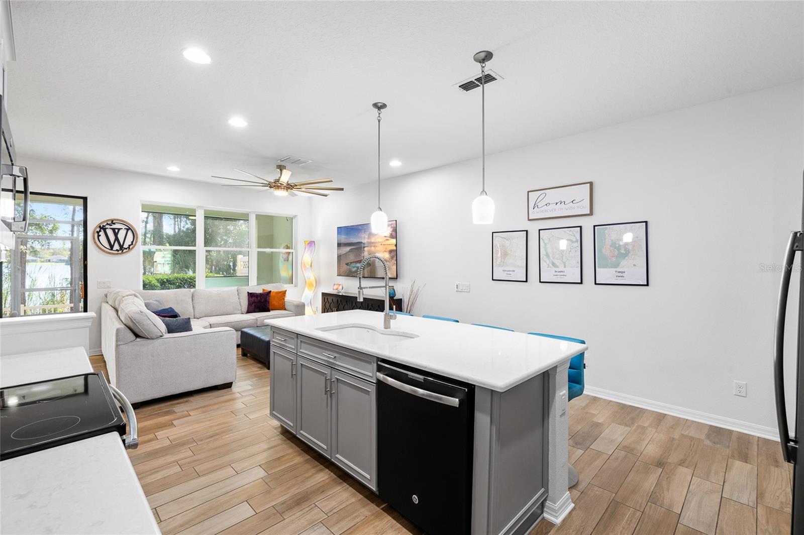 11424 CROWNED SPARROW LANE, Tampa, FL 33626