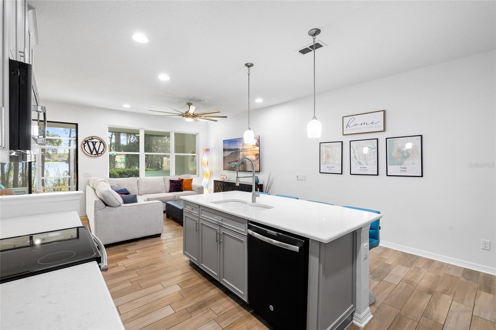 11424 CROWNED SPARROW LANE, Tampa, FL 33626