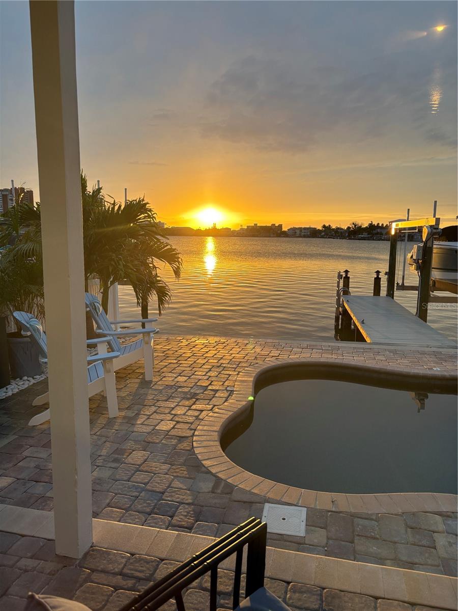 112 WALL STREET, Redington Shores, FL 33708