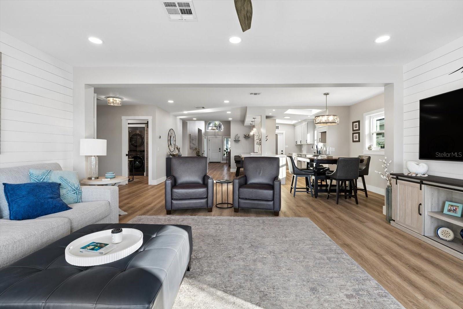 112 WALL STREET, Redington Shores, FL 33708