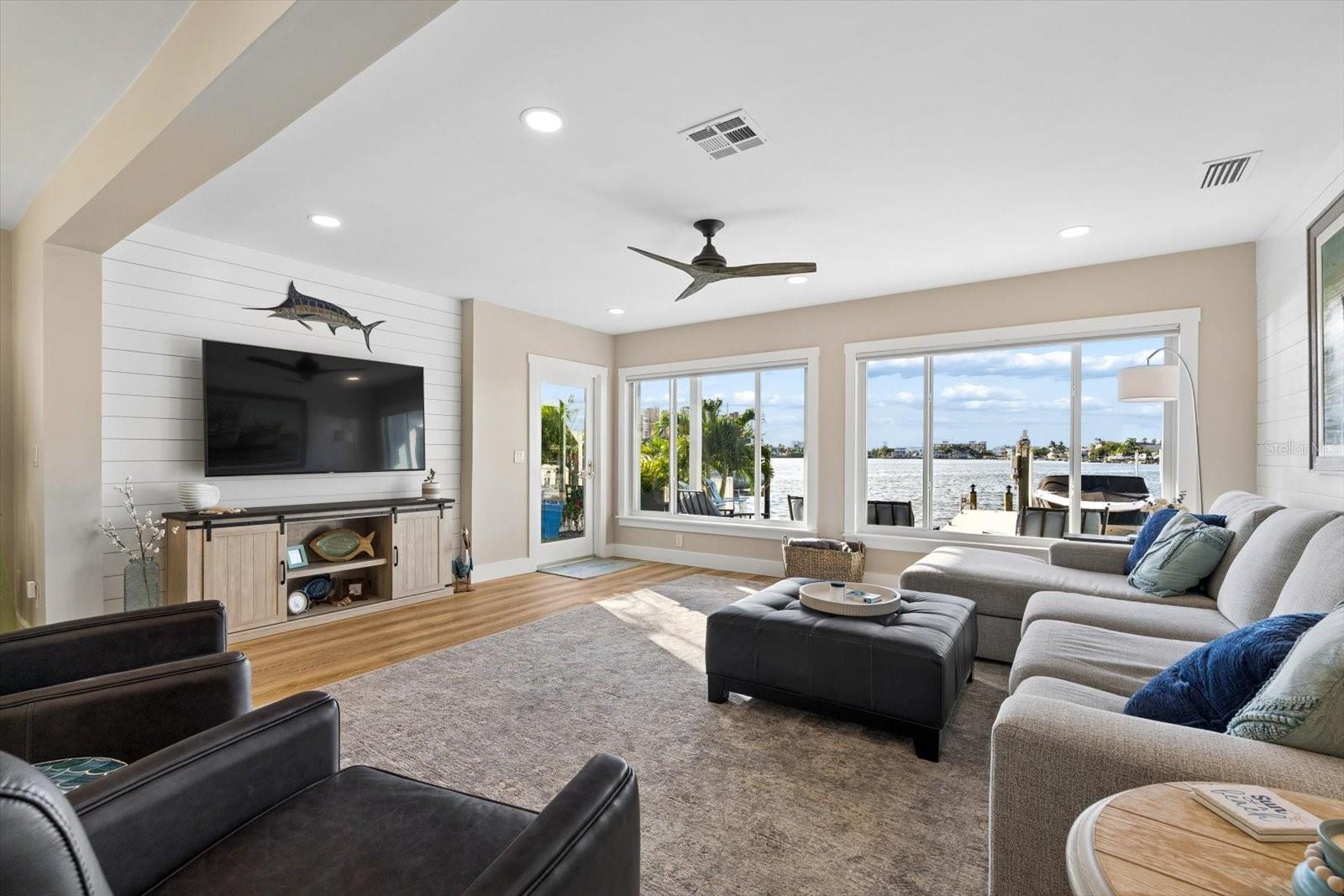 112 WALL STREET, Redington Shores, FL 33708