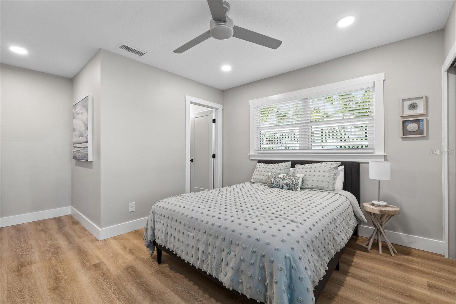112 WALL STREET, Redington Shores, FL 33708