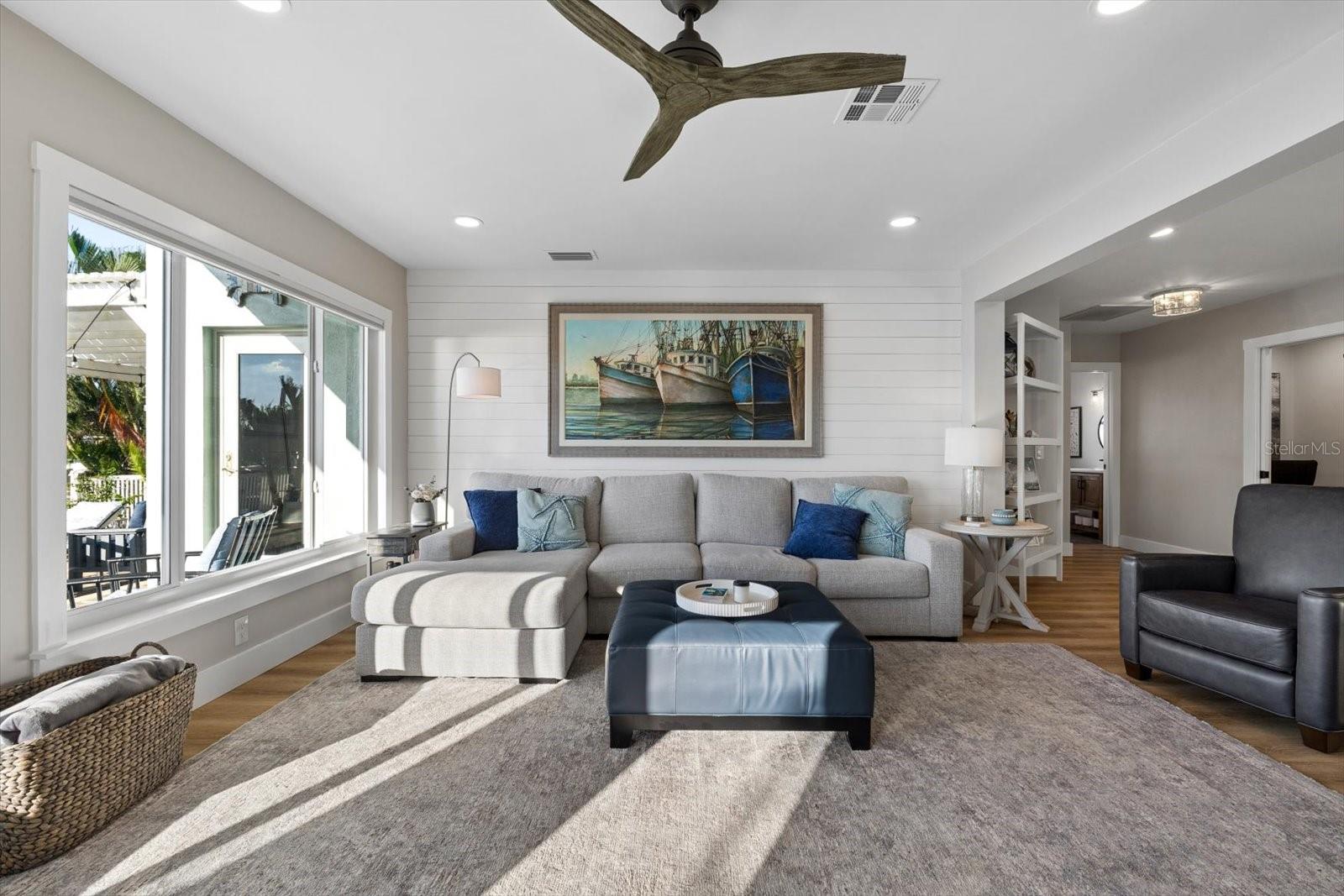 112 WALL STREET, Redington Shores, FL 33708