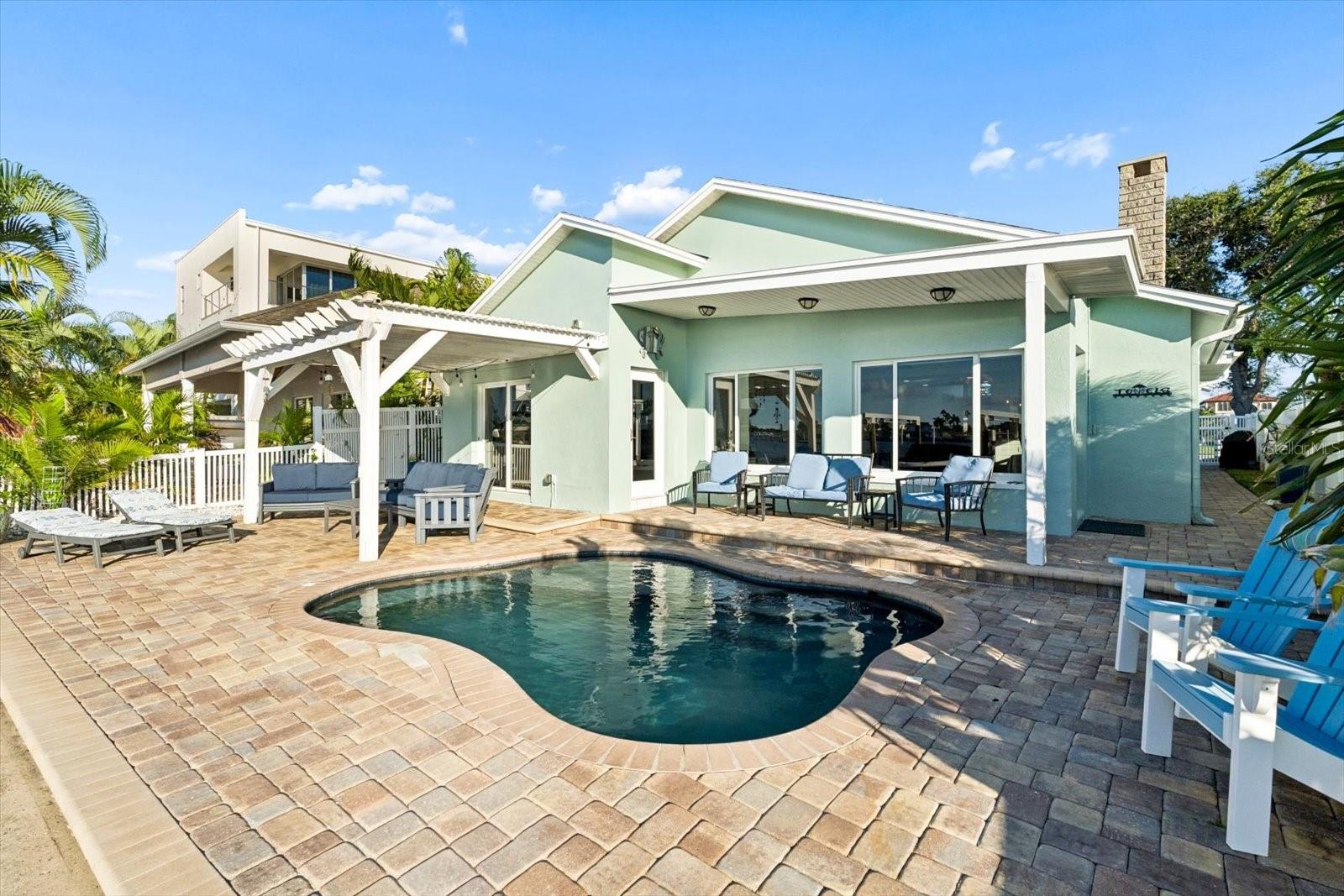 112 WALL STREET, Redington Shores, FL 33708