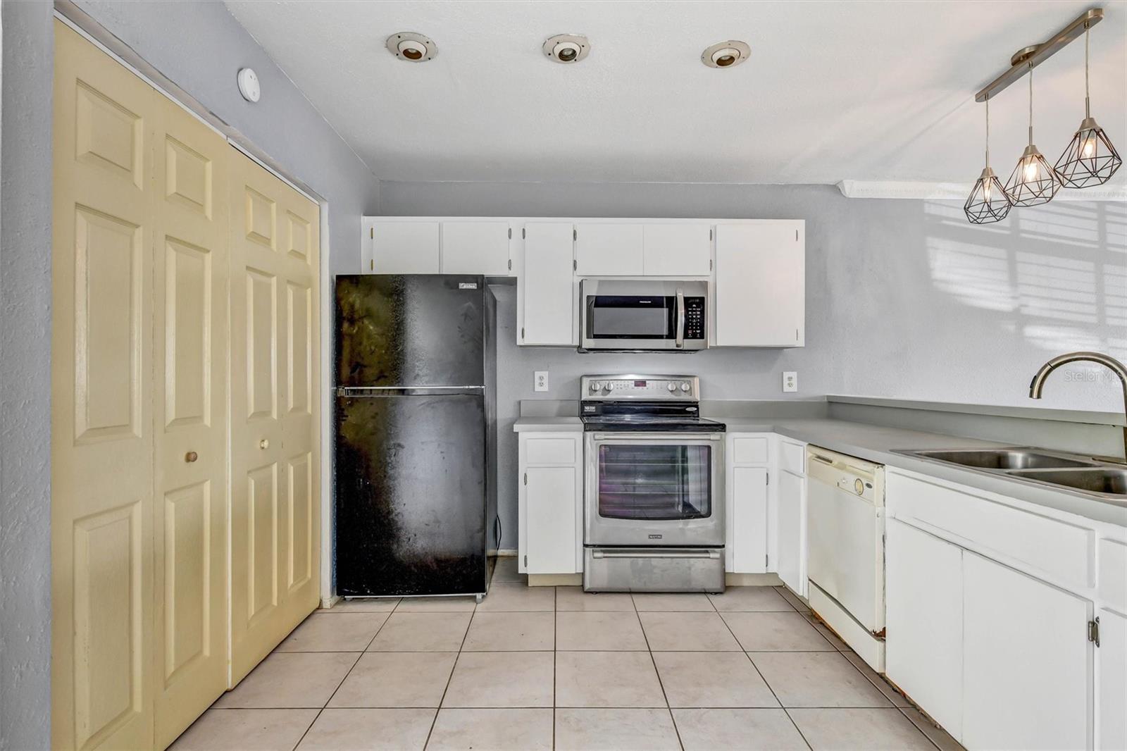 5320 ABINGER COURT, Tampa, FL 33624
