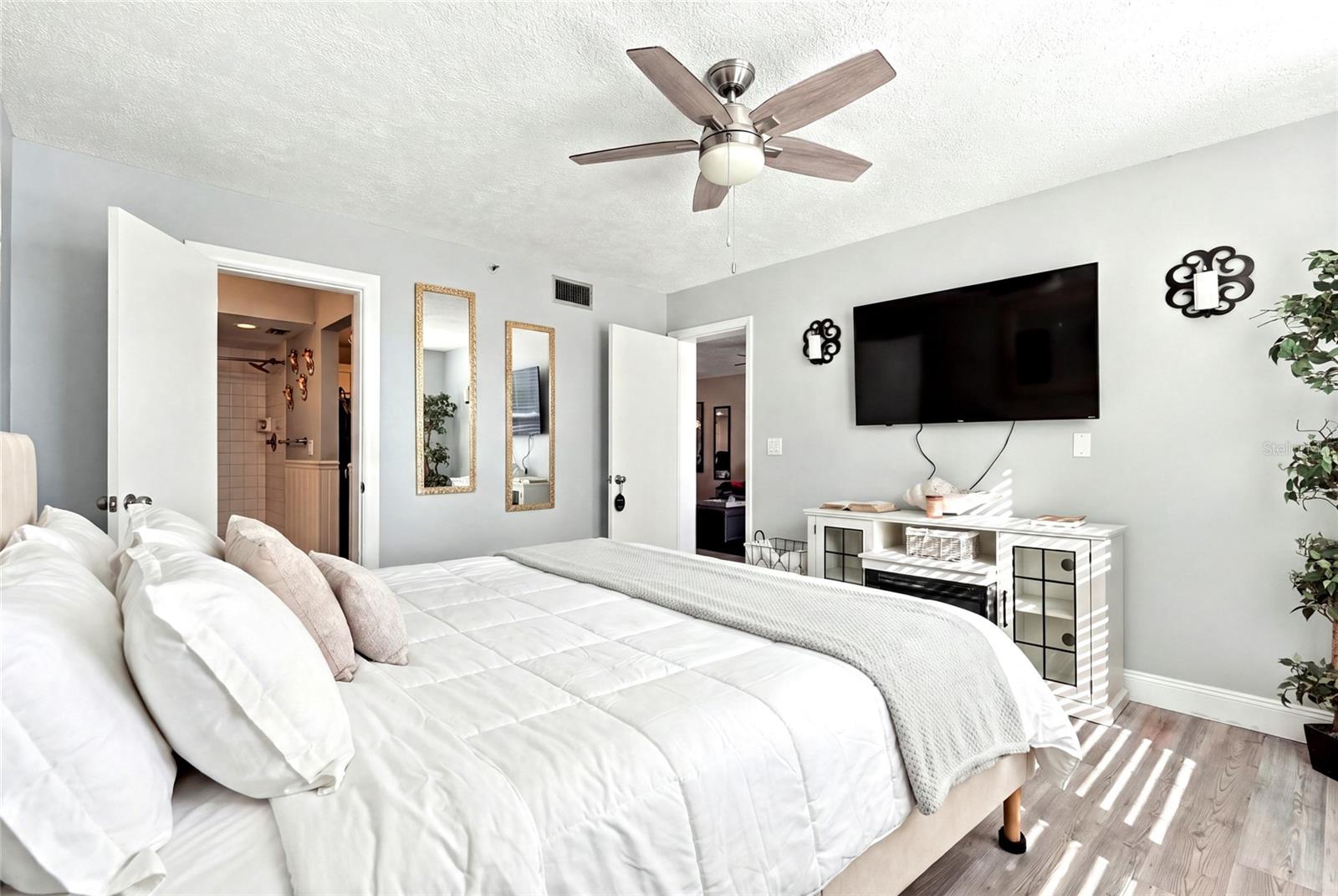 4530 PINEBROOK CIRCLE, #206, Bradenton, FL 34209