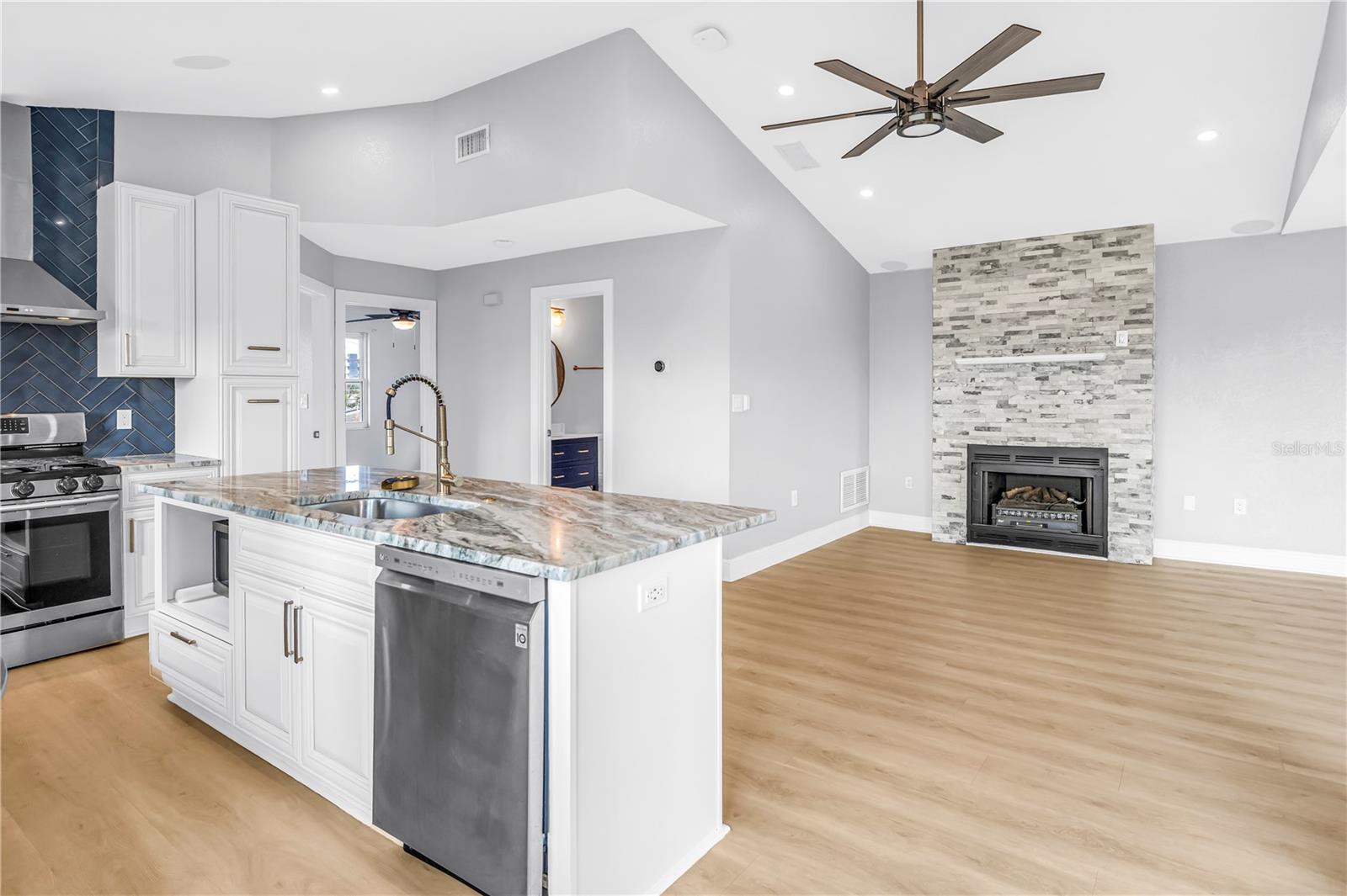 14500 N BAYSHORE DRIVE, Madeira Beach, FL 33708