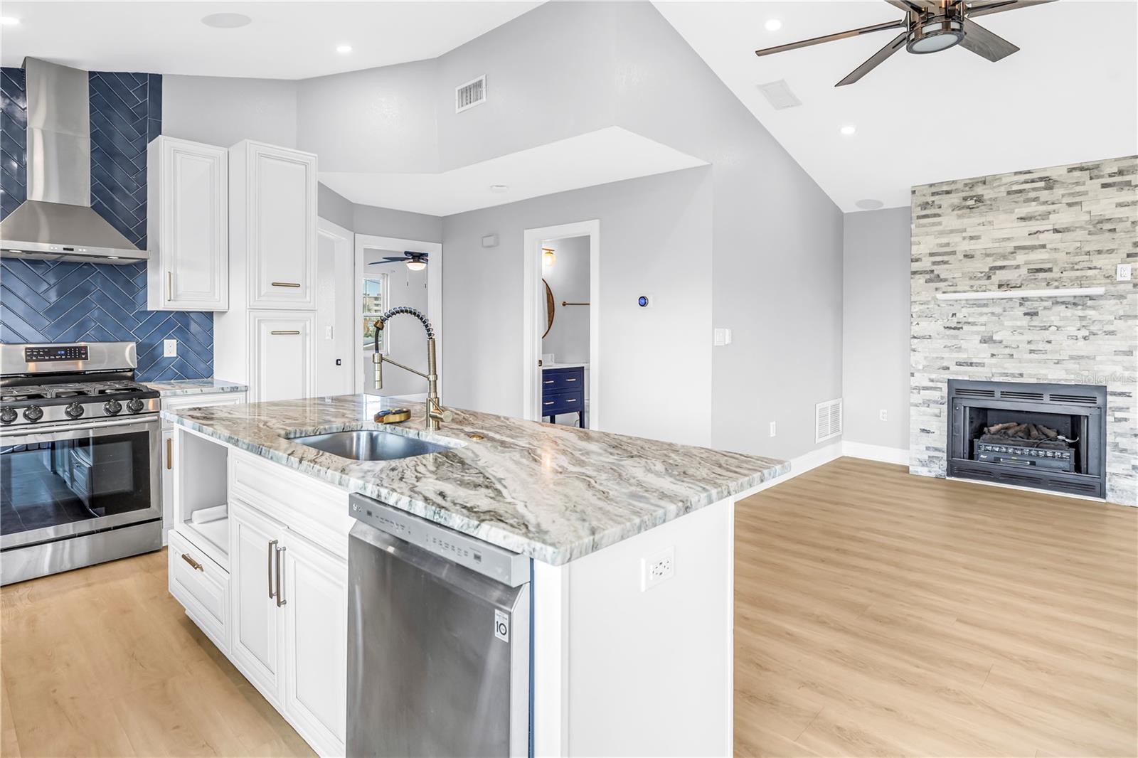 14500 N BAYSHORE DRIVE, Madeira Beach, FL 33708