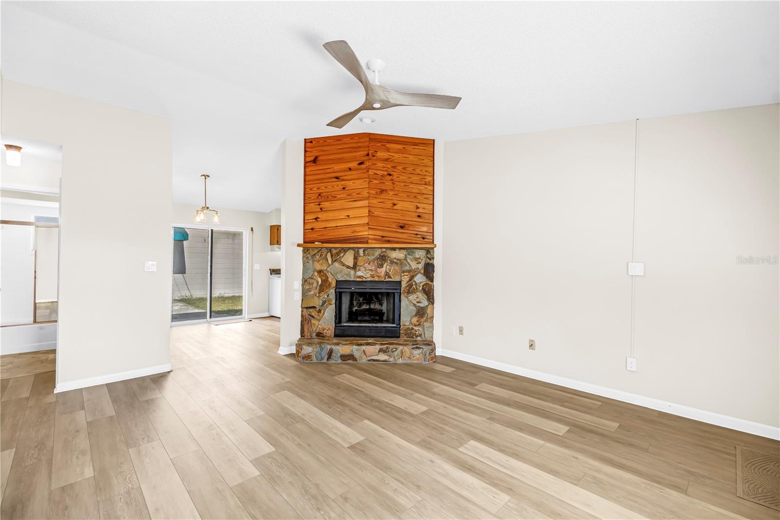 4213 37TH AVENUE N, St Petersburg, FL 33713