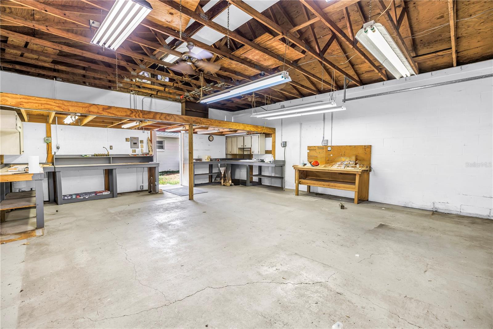 4213 37TH AVENUE N, St Petersburg, FL 33713