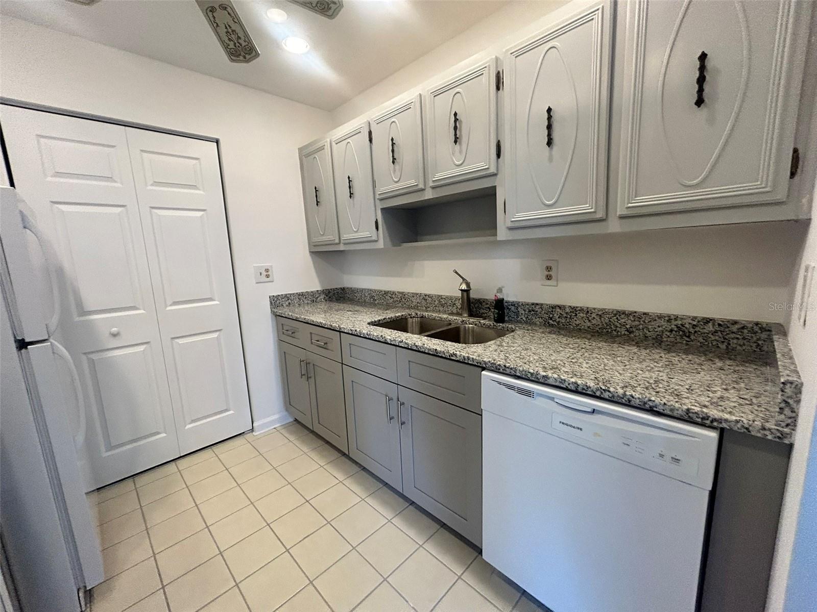 1235 14TH CIRCLE SE, #93, Largo, FL 33771