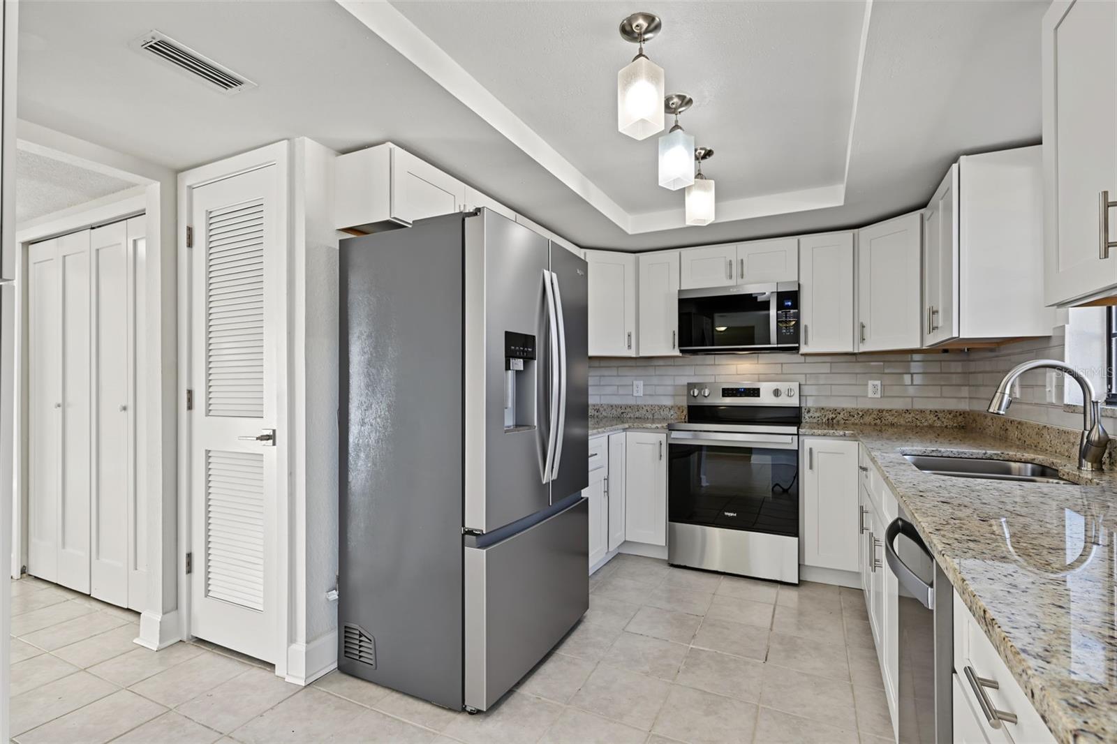 2460 HERON TERRACE, #102E, Clearwater, FL 33762