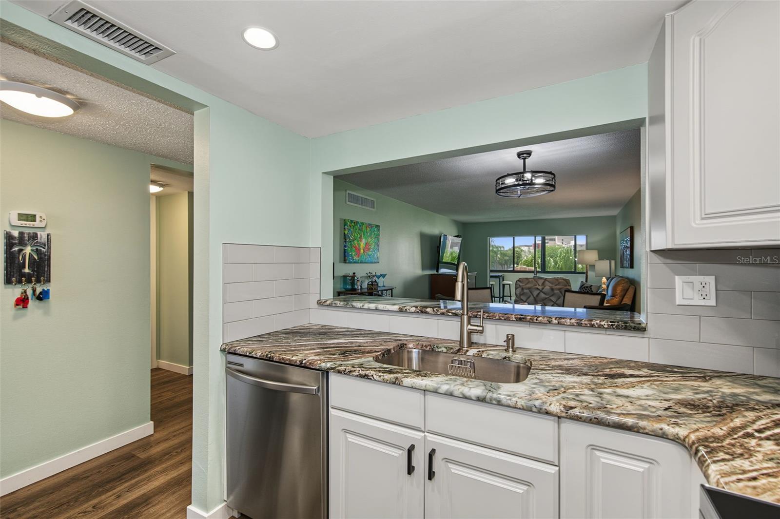 12000 CAPRI CIRCLE S, #20, Treasure Island, FL 33706