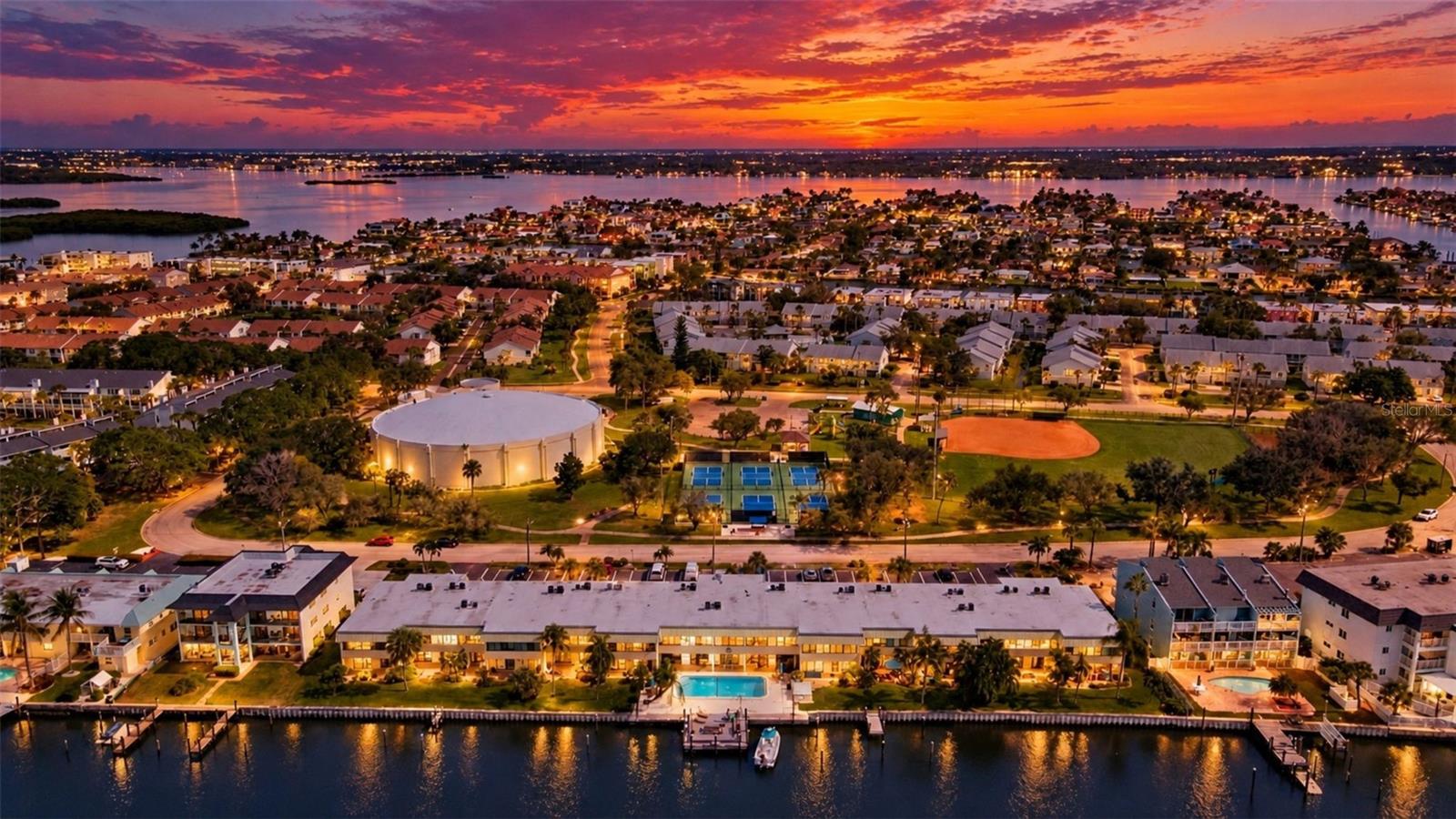 12000 CAPRI CIRCLE S, #20, Treasure Island, FL 33706
