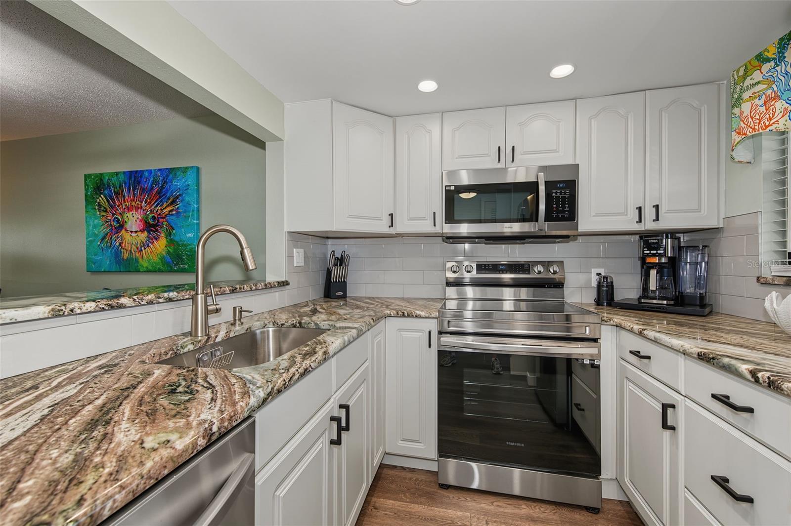 12000 CAPRI CIRCLE S, #20, Treasure Island, FL 33706