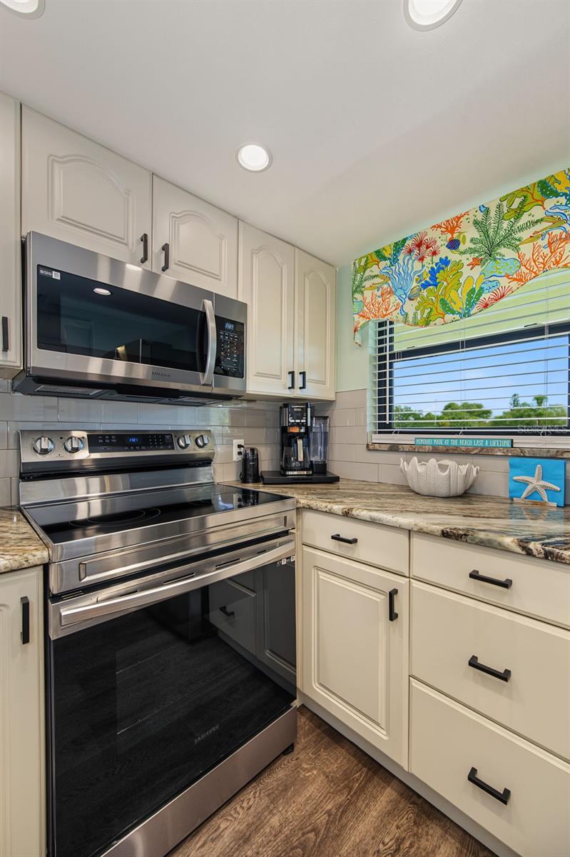 12000 CAPRI CIRCLE S, #20, Treasure Island, FL 33706