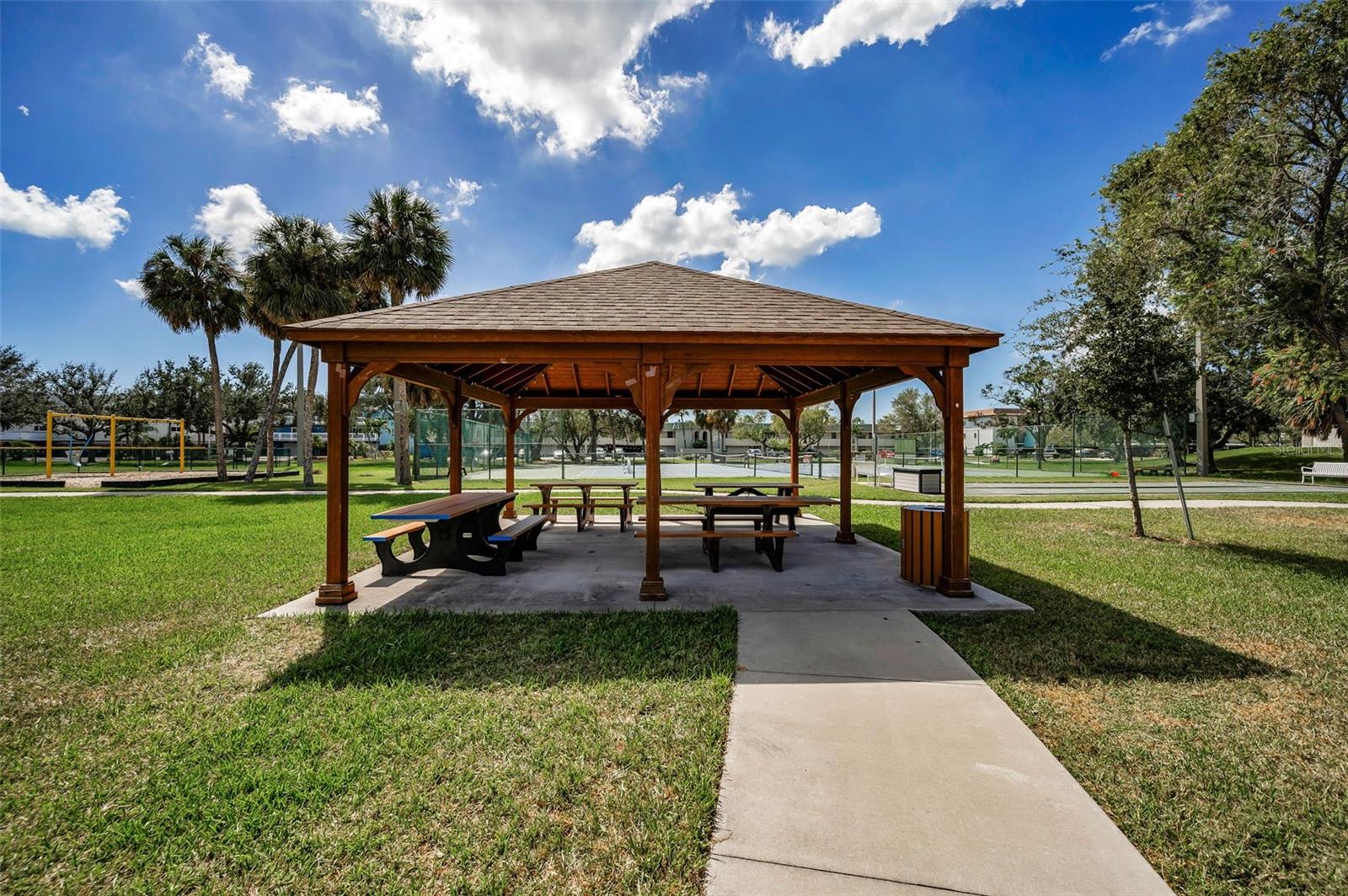 12000 CAPRI CIRCLE S, #20, Treasure Island, FL 33706