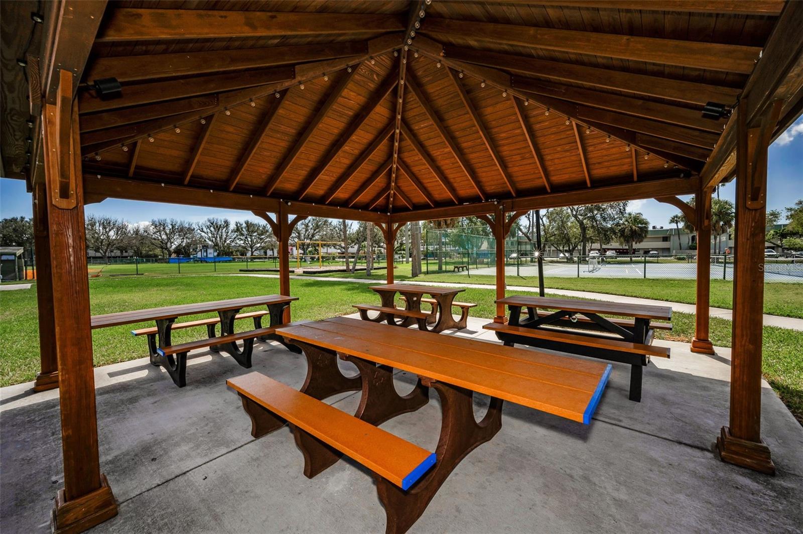 12000 CAPRI CIRCLE S, #20, Treasure Island, FL 33706