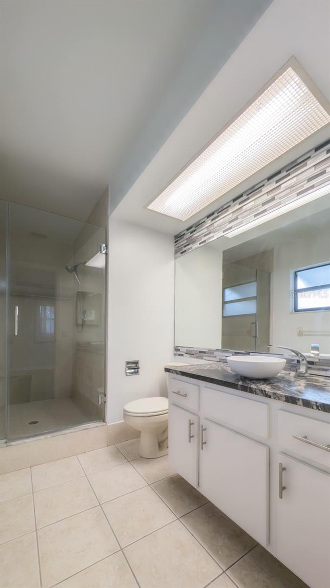 Private bath off master bedroom