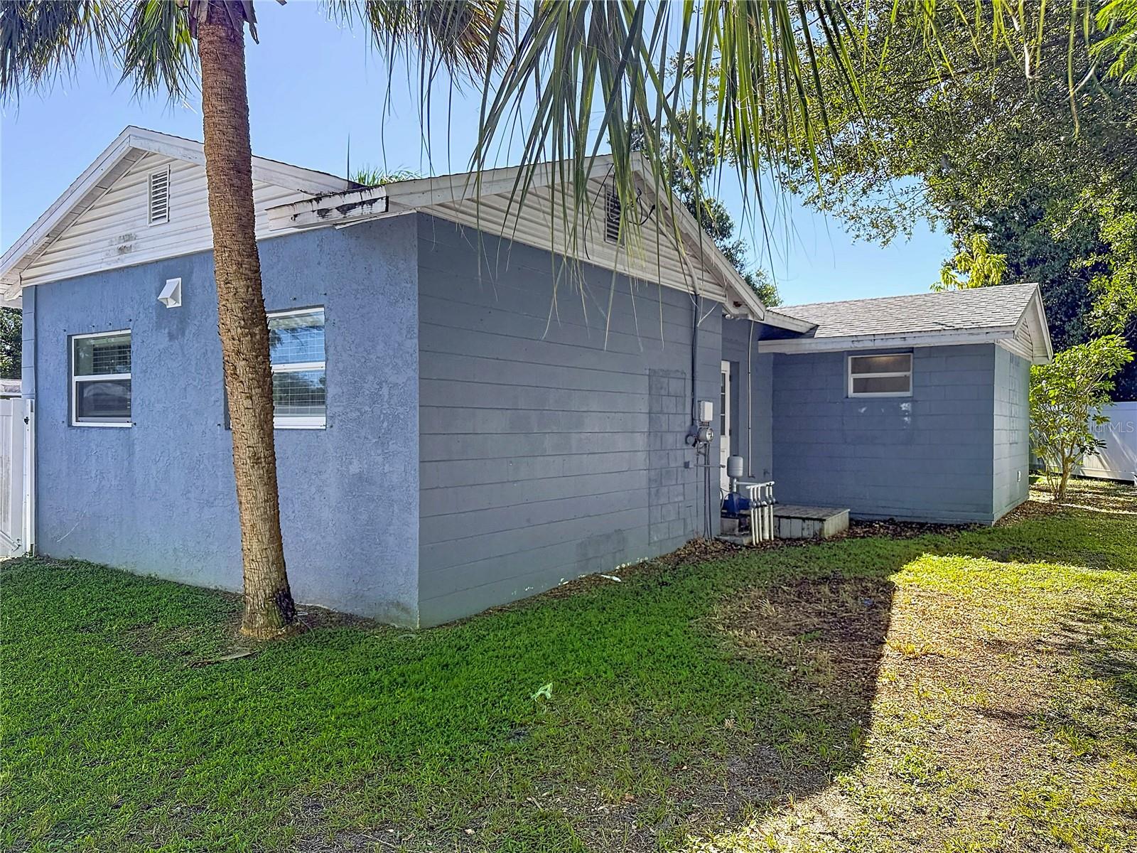 427 39TH STREET S, St Petersburg, FL 33711