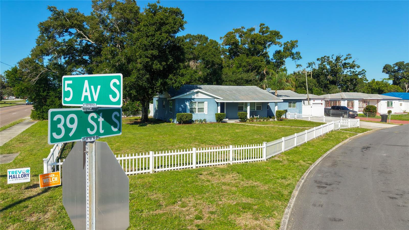 427 39TH STREET S, St Petersburg, FL 33711