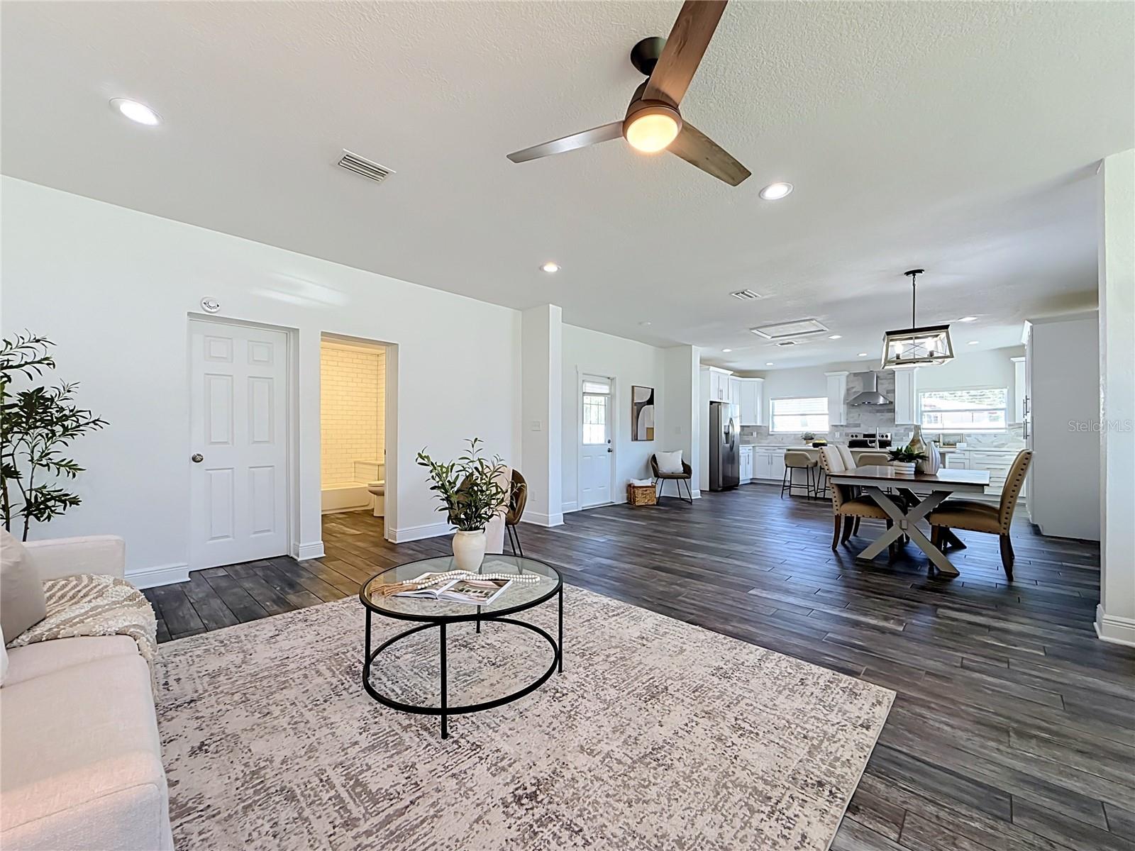427 39TH STREET S, St Petersburg, FL 33711