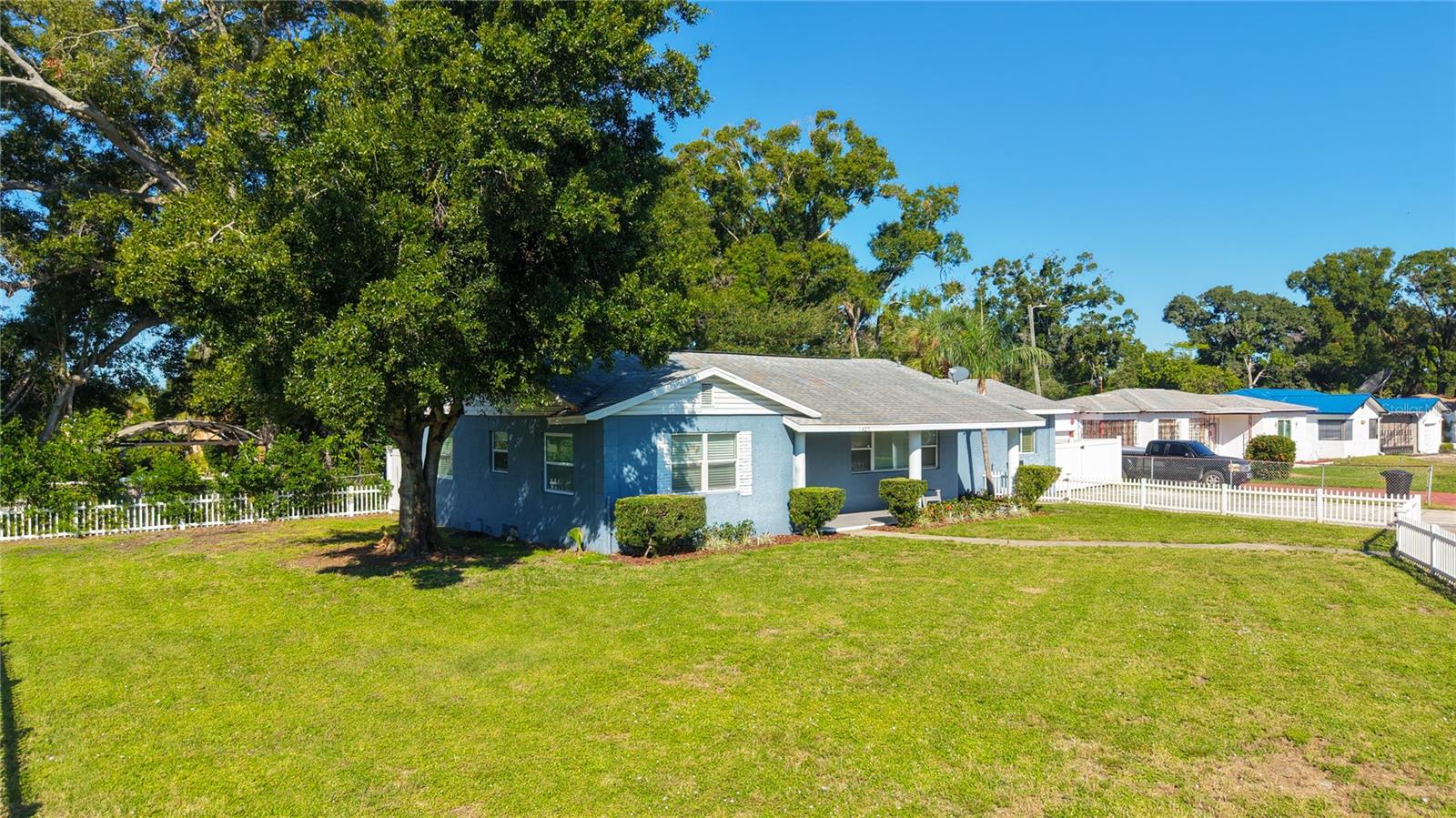 427 39TH STREET S, St Petersburg, FL 33711