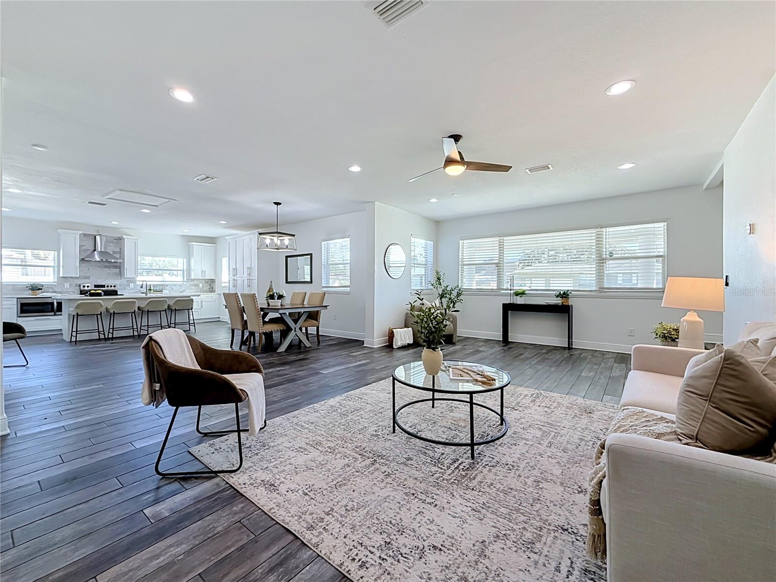 427 39TH STREET S, St Petersburg, FL 33711