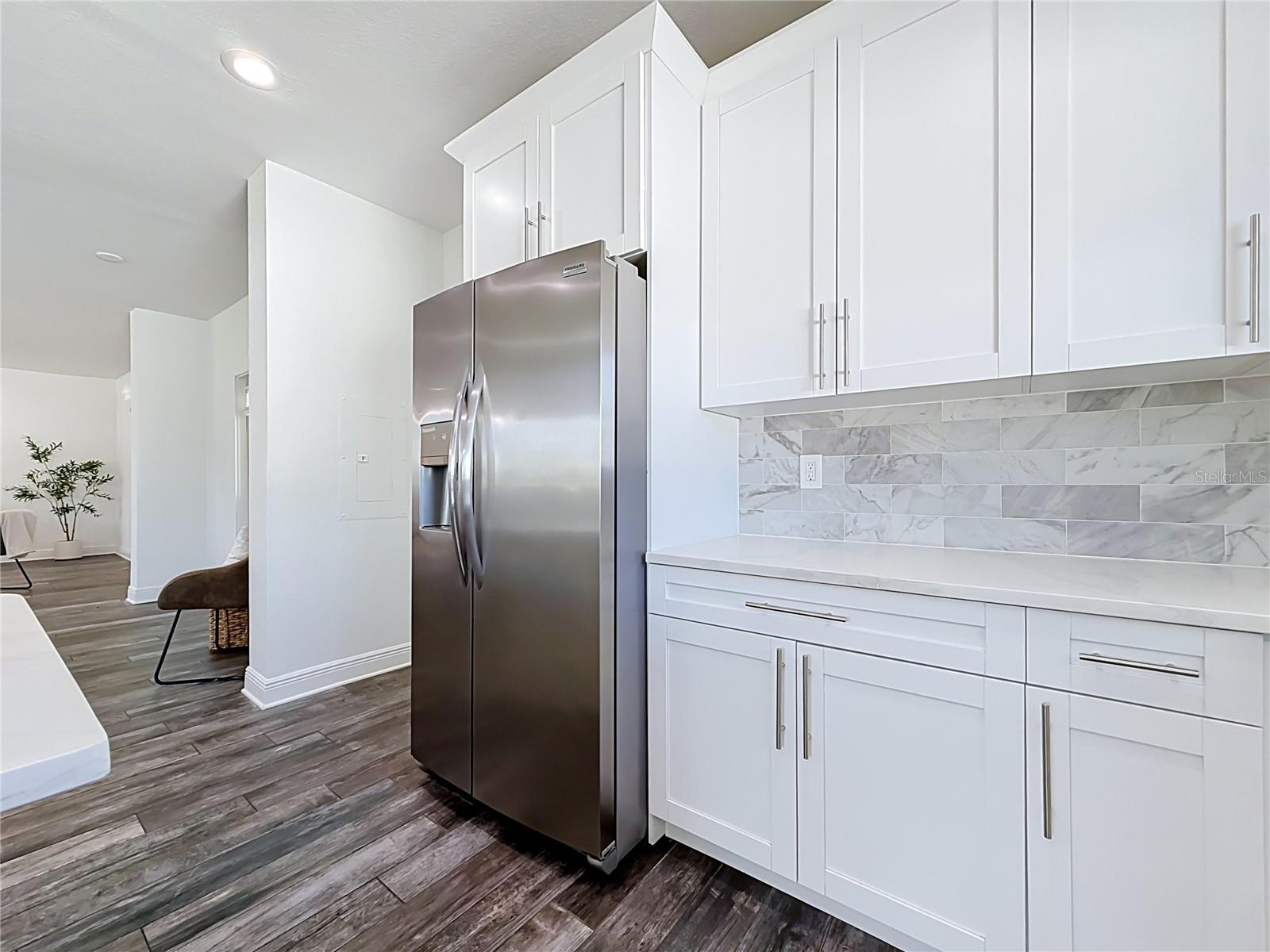 427 39TH STREET S, St Petersburg, FL 33711