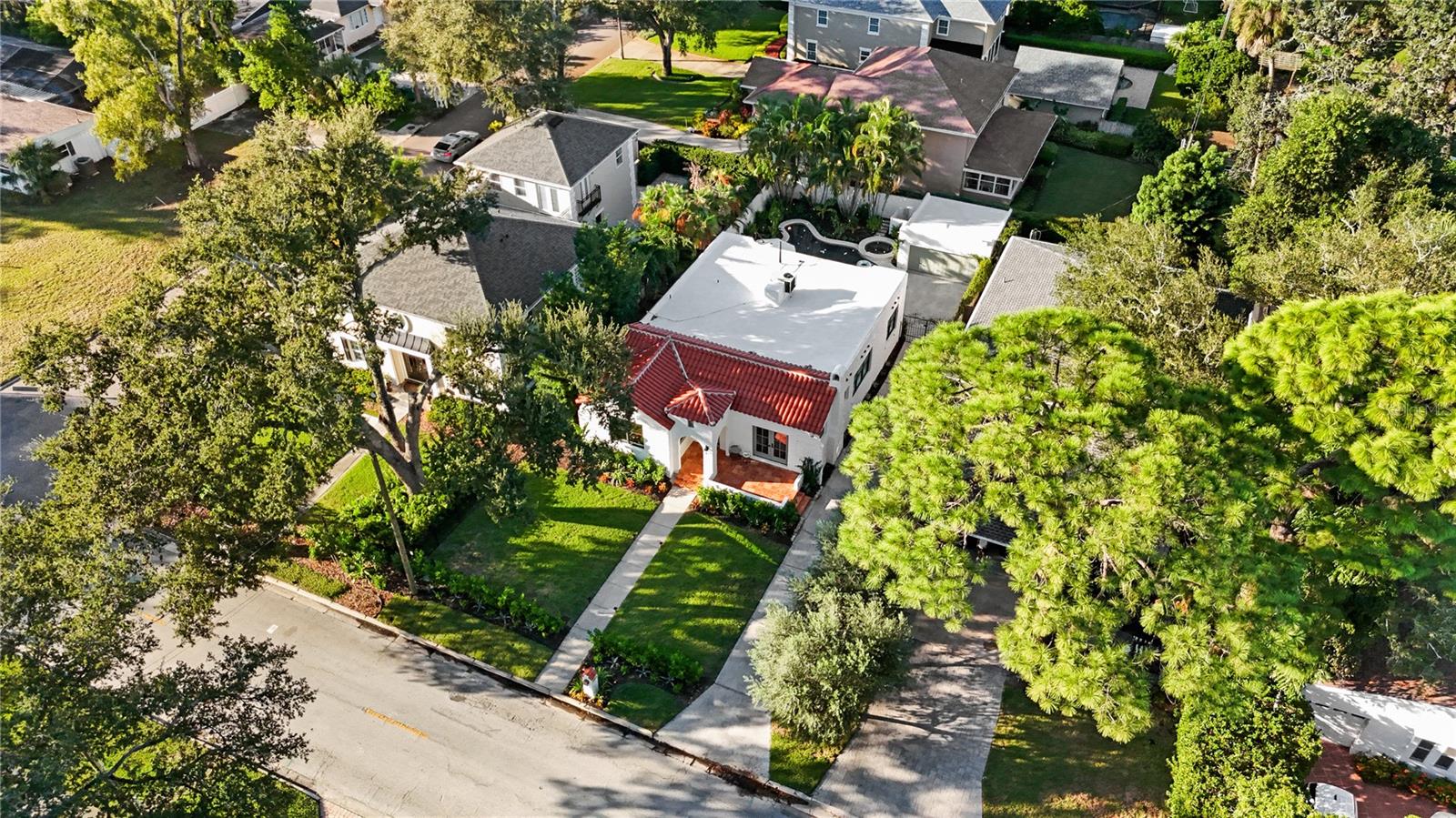 4521 W AZEELE STREET, Tampa, FL 33609