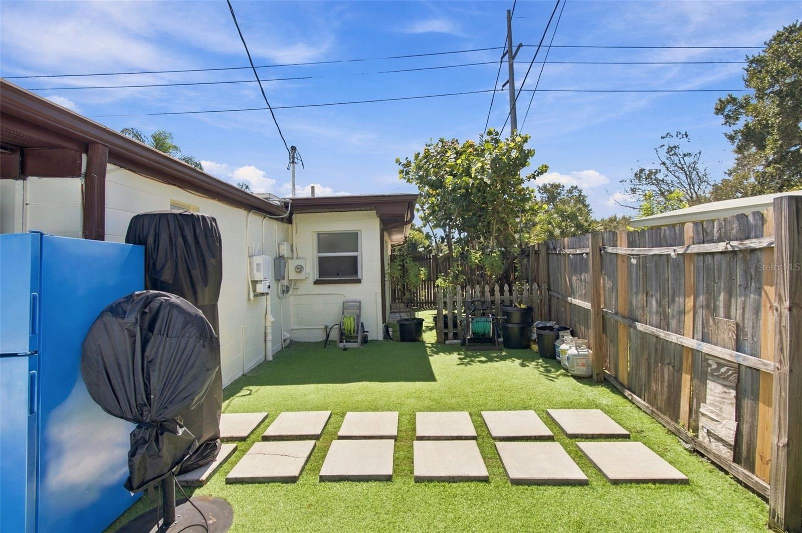 5881 67TH AVENUE N, Pinellas Park, FL 33781