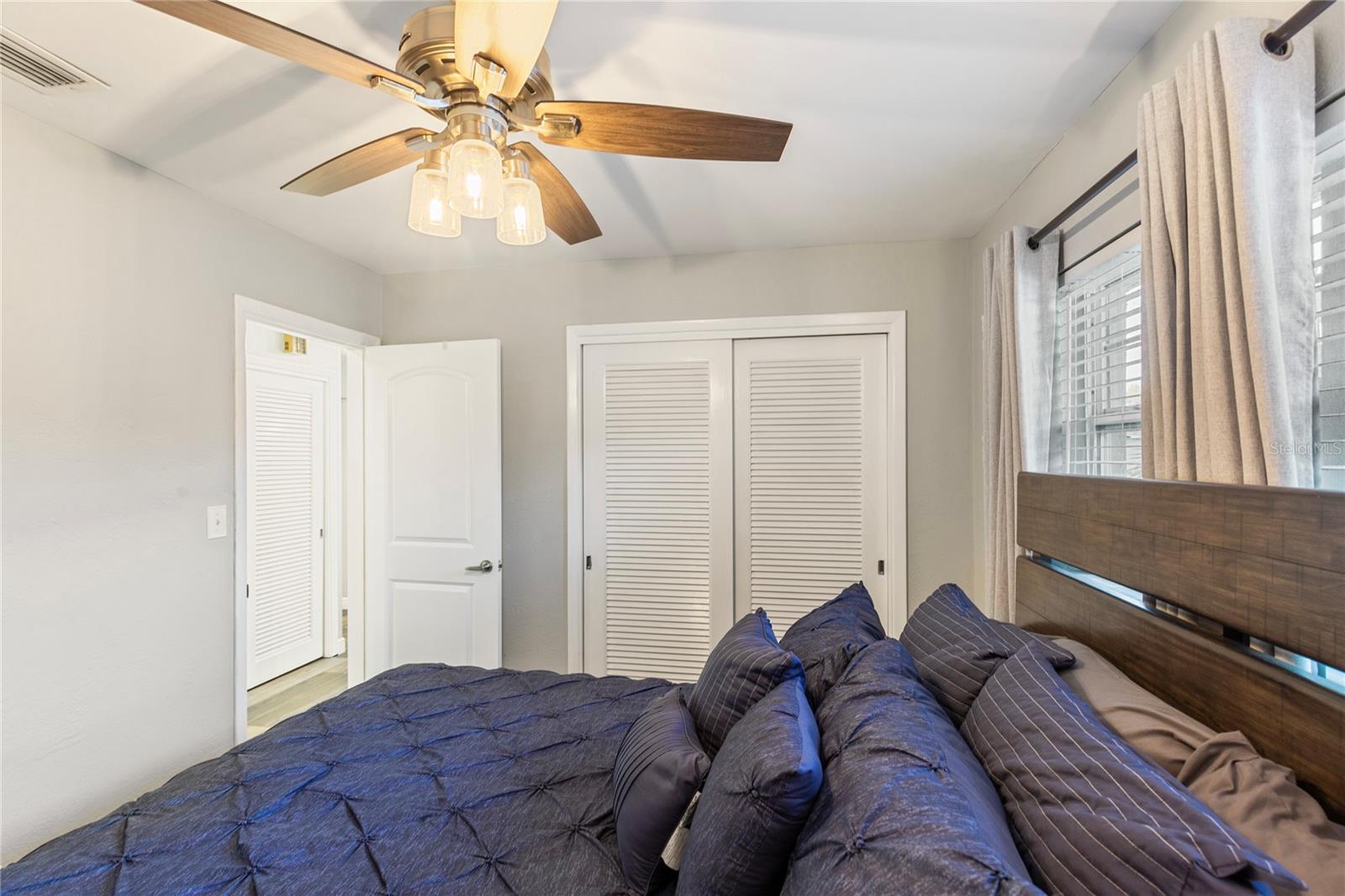1832 69TH AVENUE S, St Petersburg, FL 33712