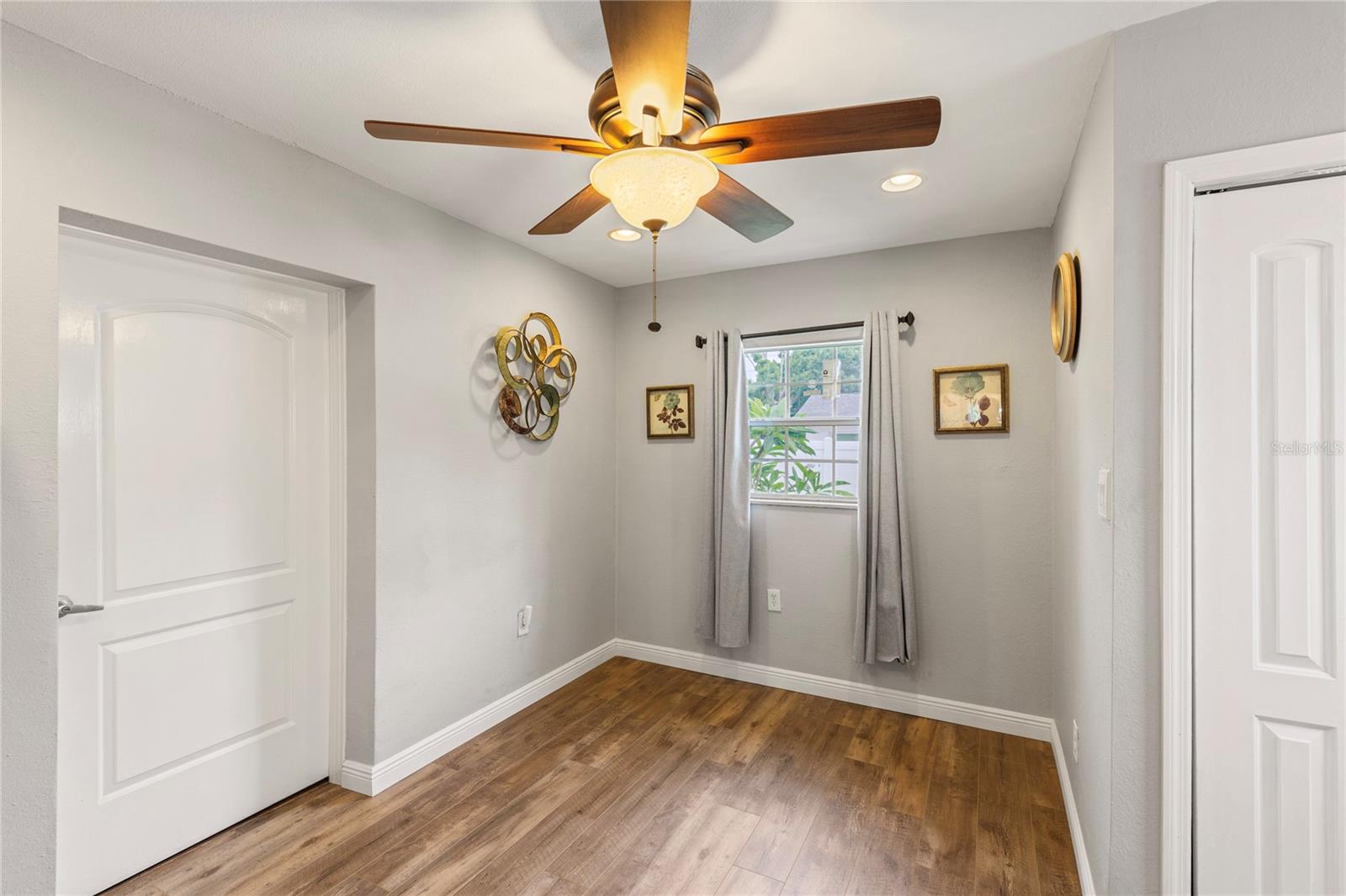 1832 69TH AVENUE S, St Petersburg, FL 33712