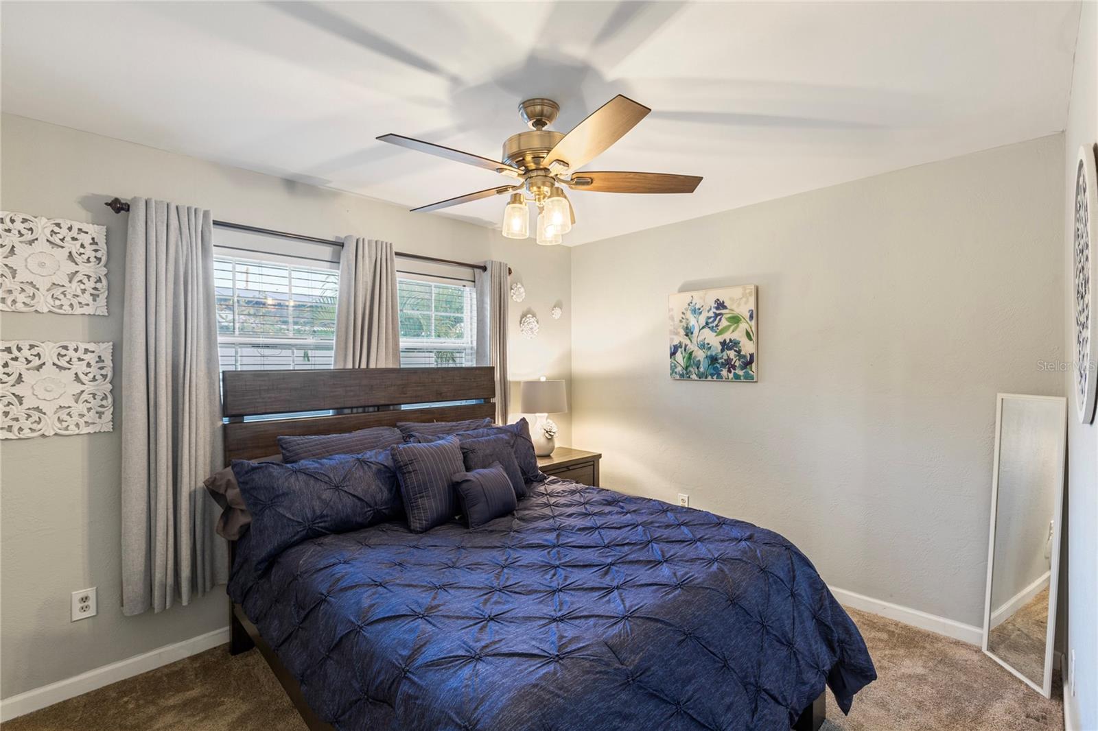 1832 69TH AVENUE S, St Petersburg, FL 33712