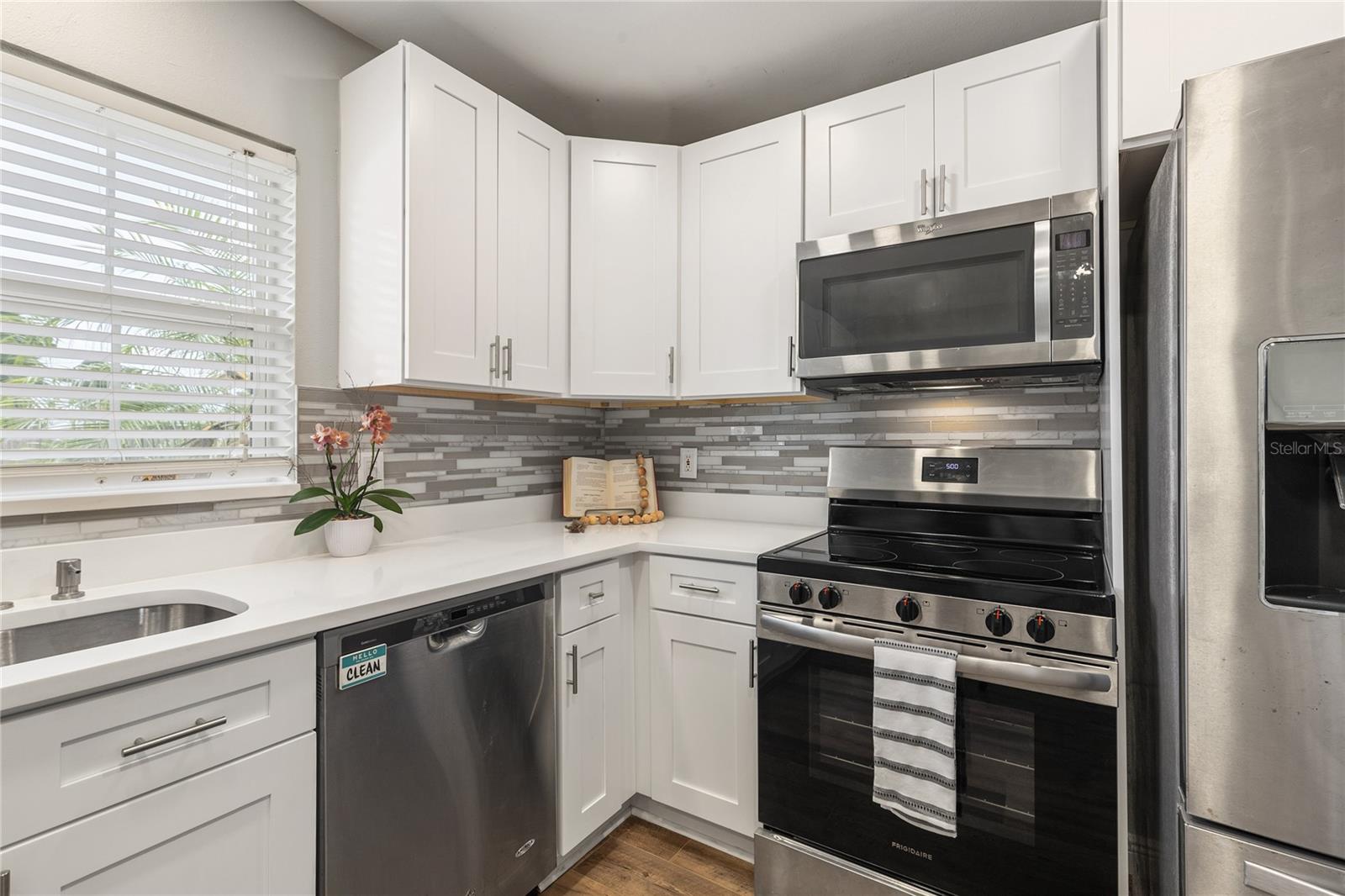 1832 69TH AVENUE S, St Petersburg, FL 33712