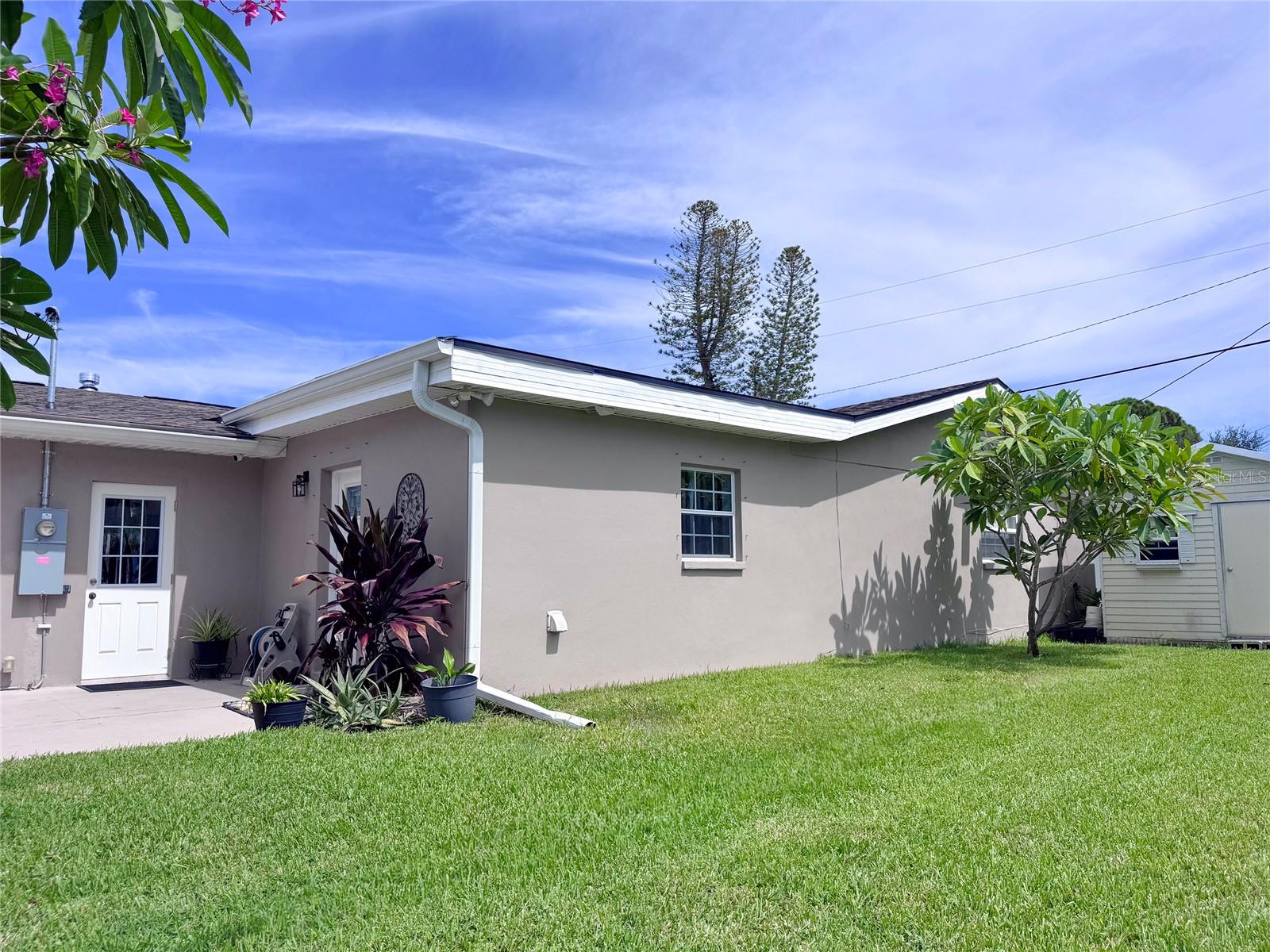 1832 69TH AVENUE S, St Petersburg, FL 33712