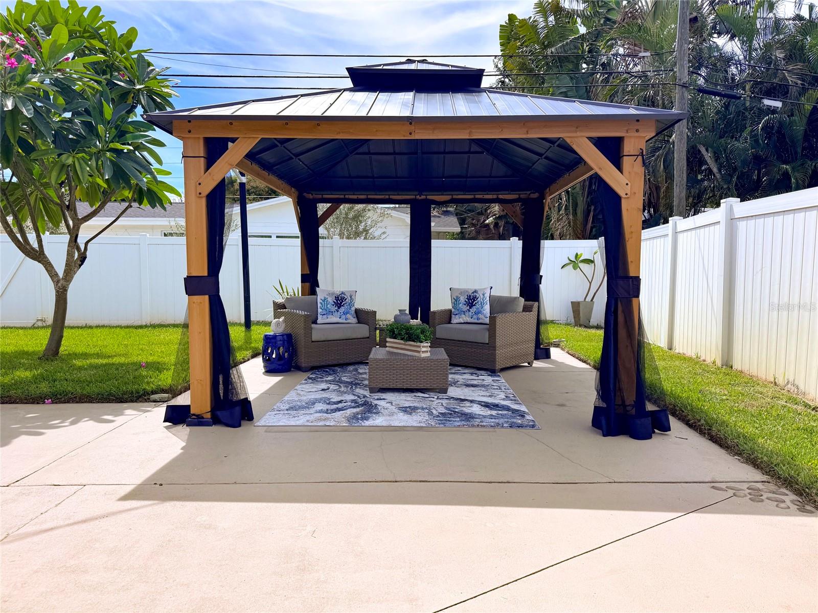 1832 69TH AVENUE S, St Petersburg, FL 33712