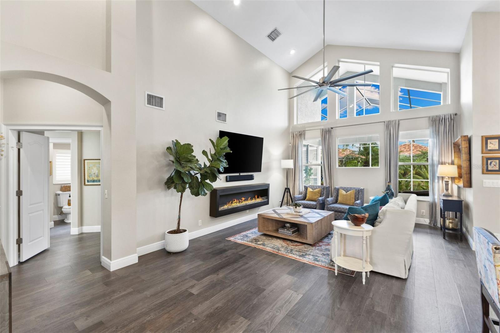 304 9TH AVENUE E, Palmetto, FL 34221